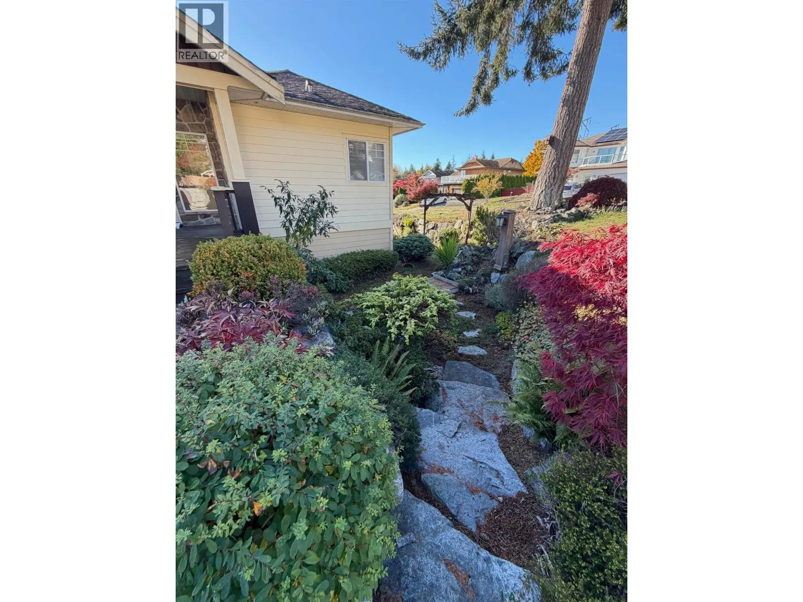 817 AURORA WAY
