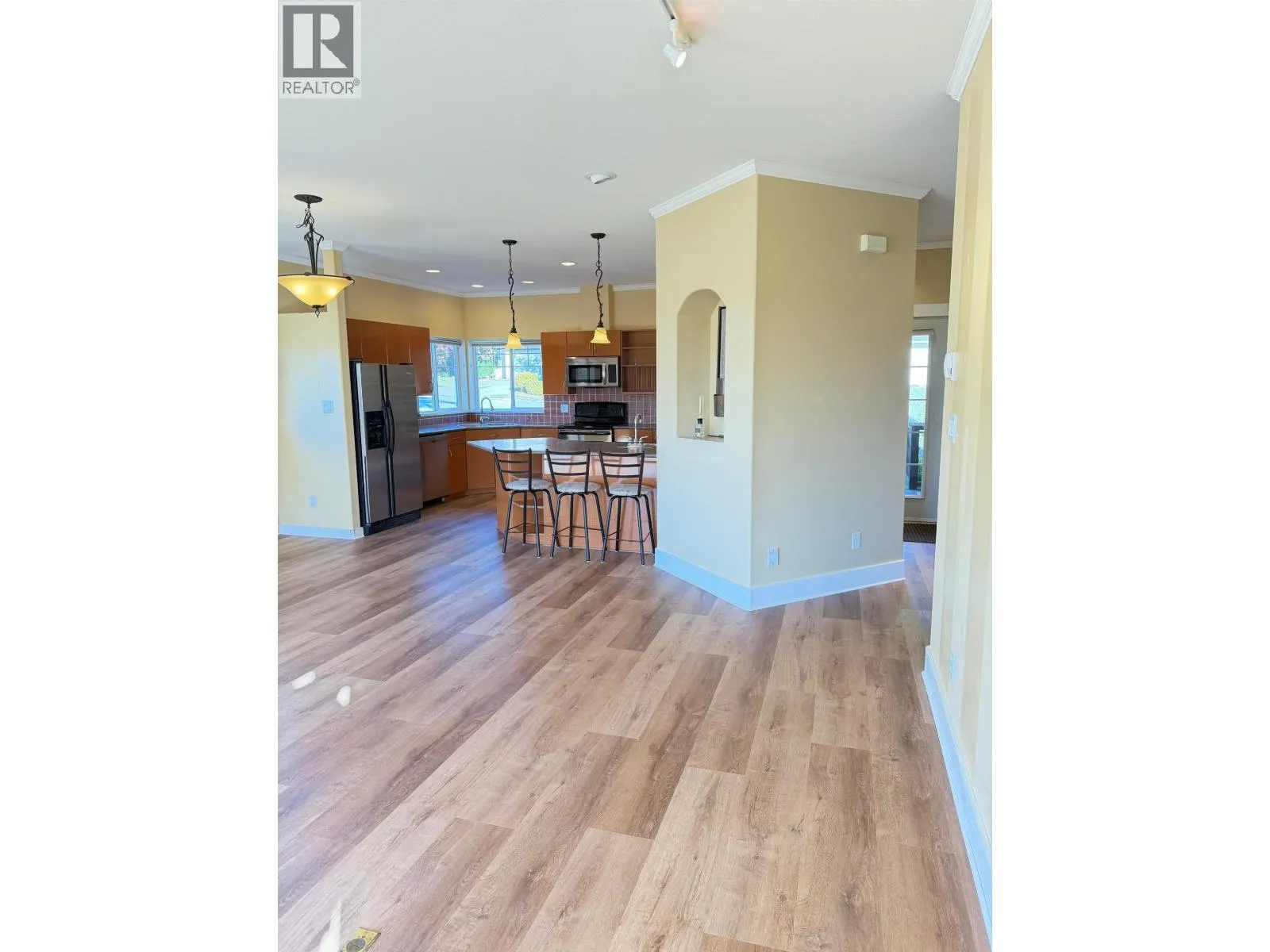 817 AURORA WAY