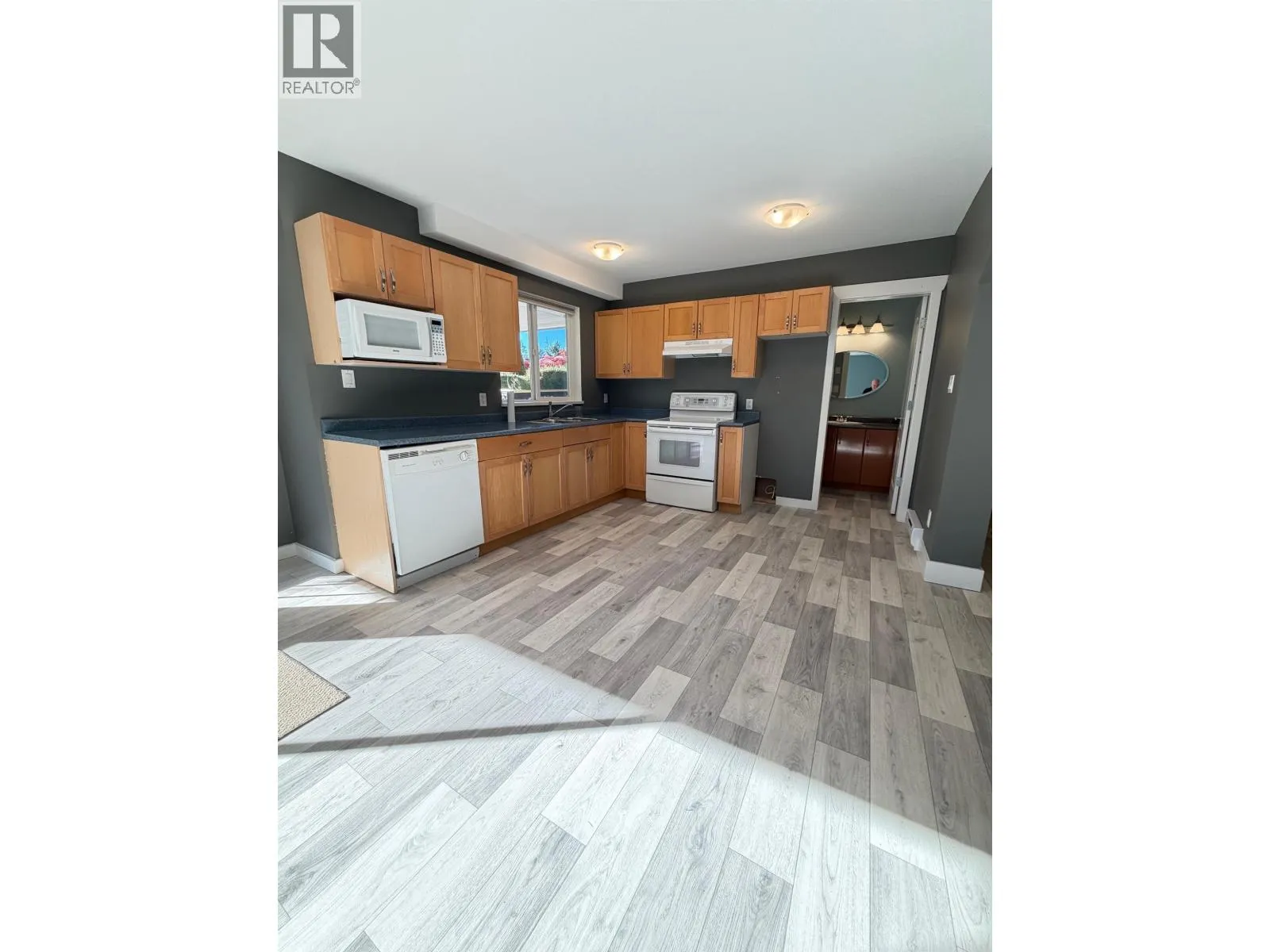 817 AURORA WAY