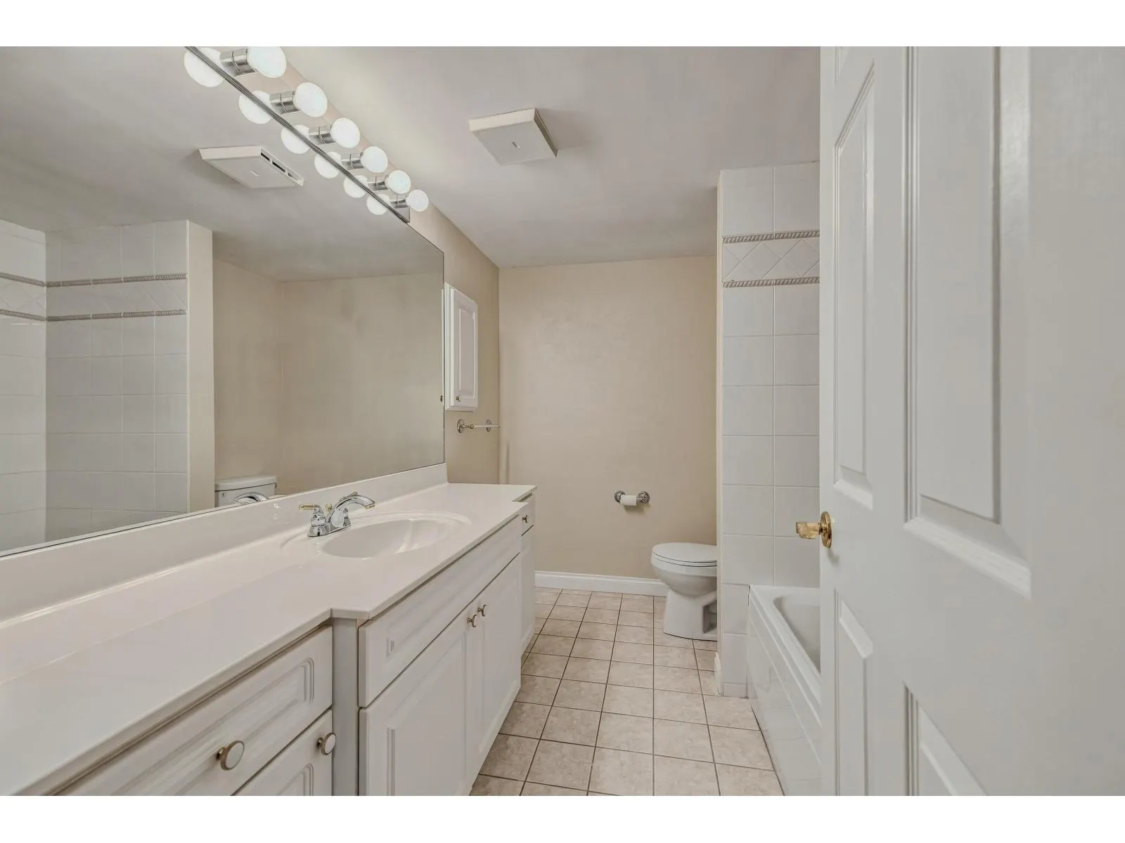 804 33065 MILL LAKE ROAD