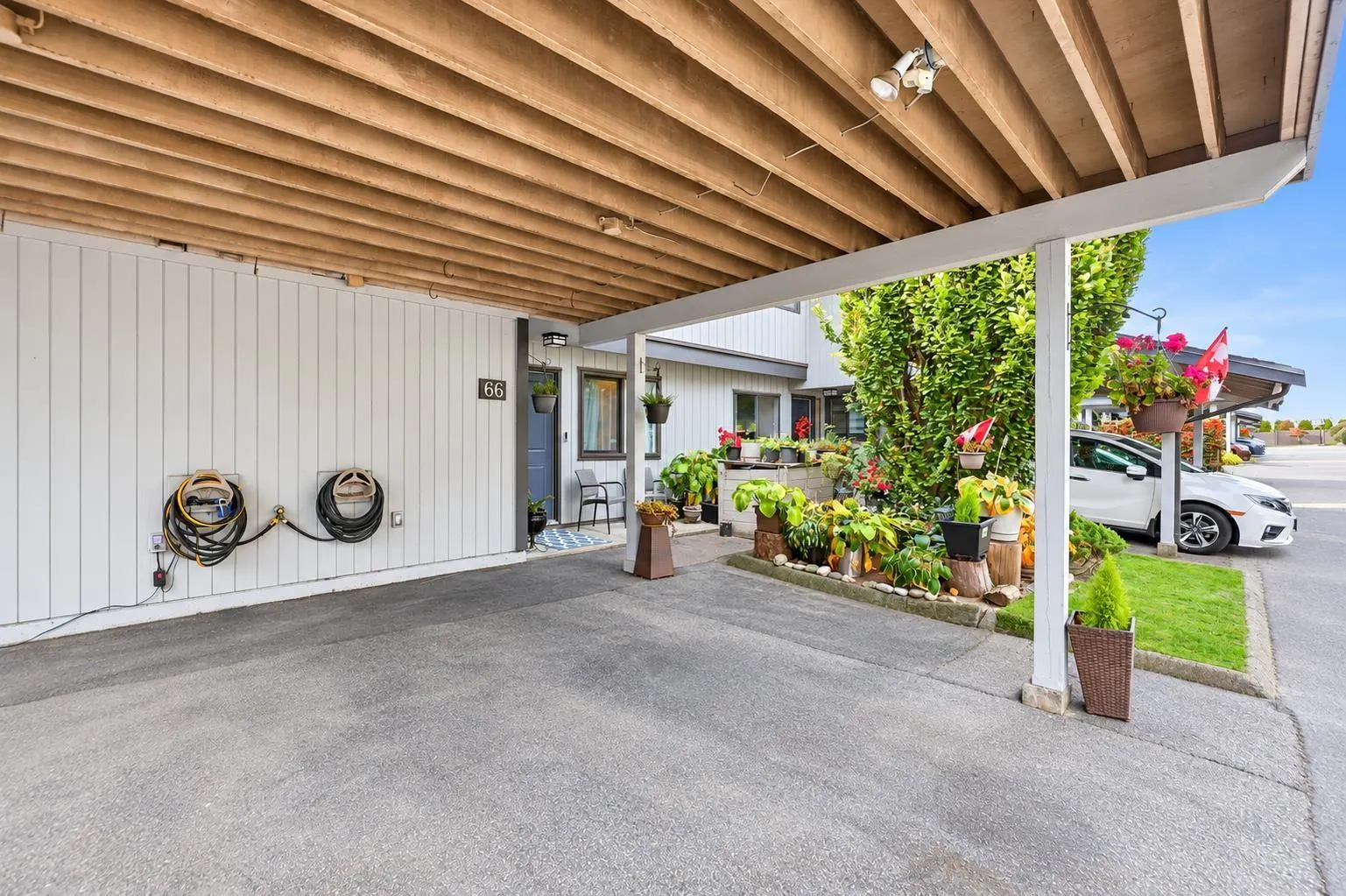 66 6712 BAKER ROAD