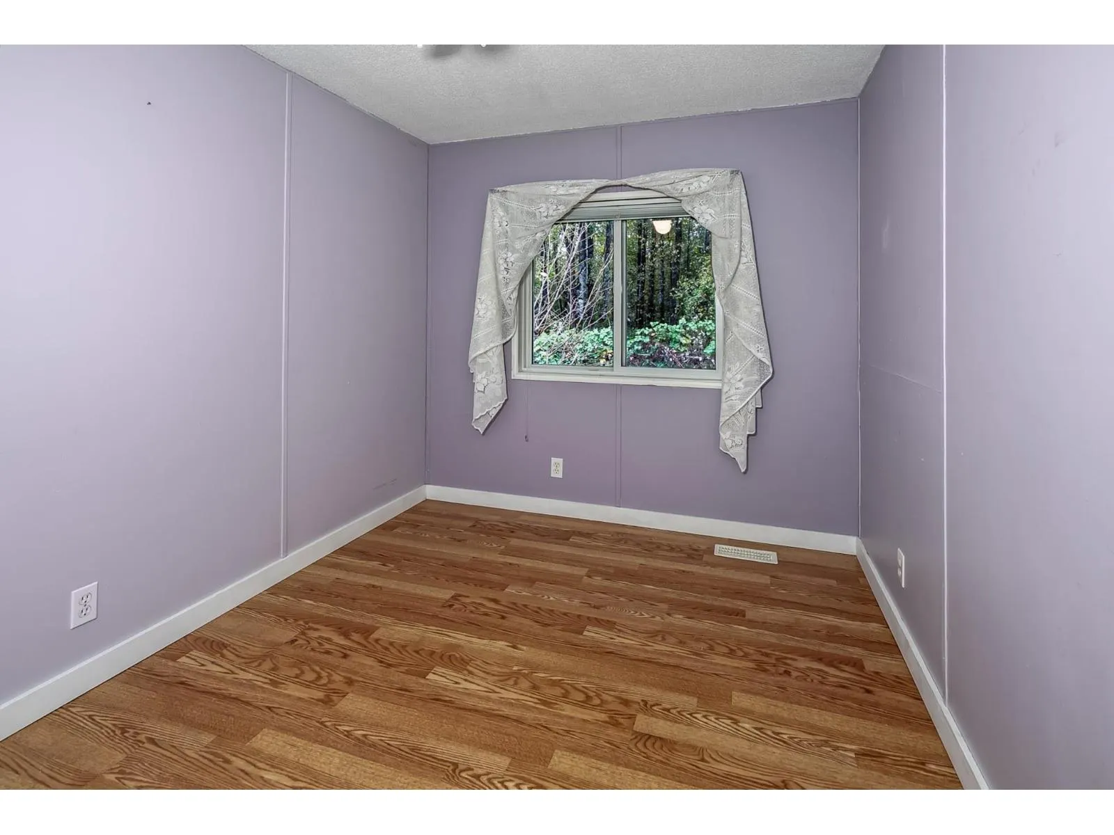 16 41168 LOUGHEED HIGHWAY