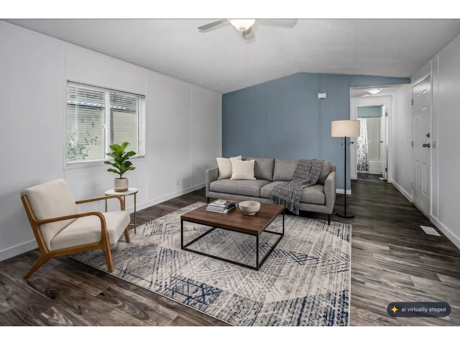 16 41168 LOUGHEED HIGHWAY