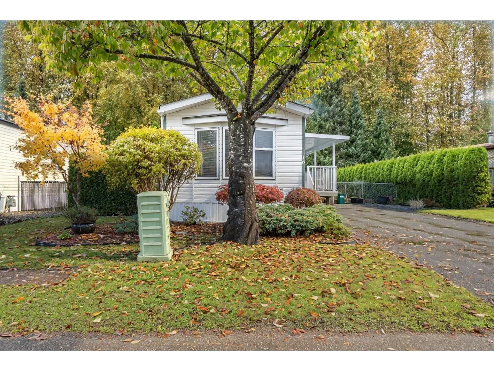 16 41168 LOUGHEED HIGHWAY
