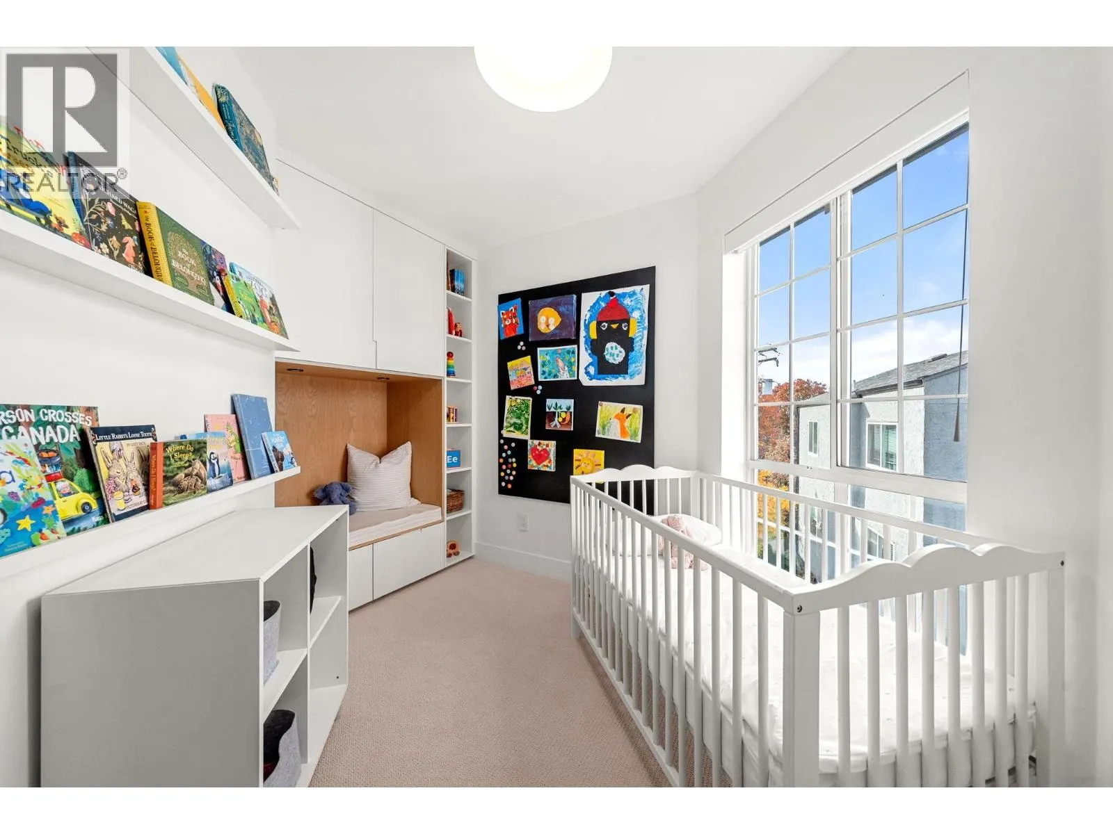 1 224 W 16TH STREET