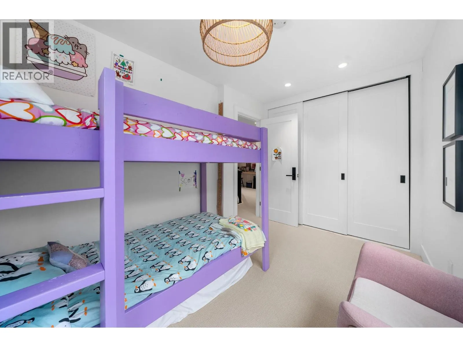 1 224 W 16TH STREET