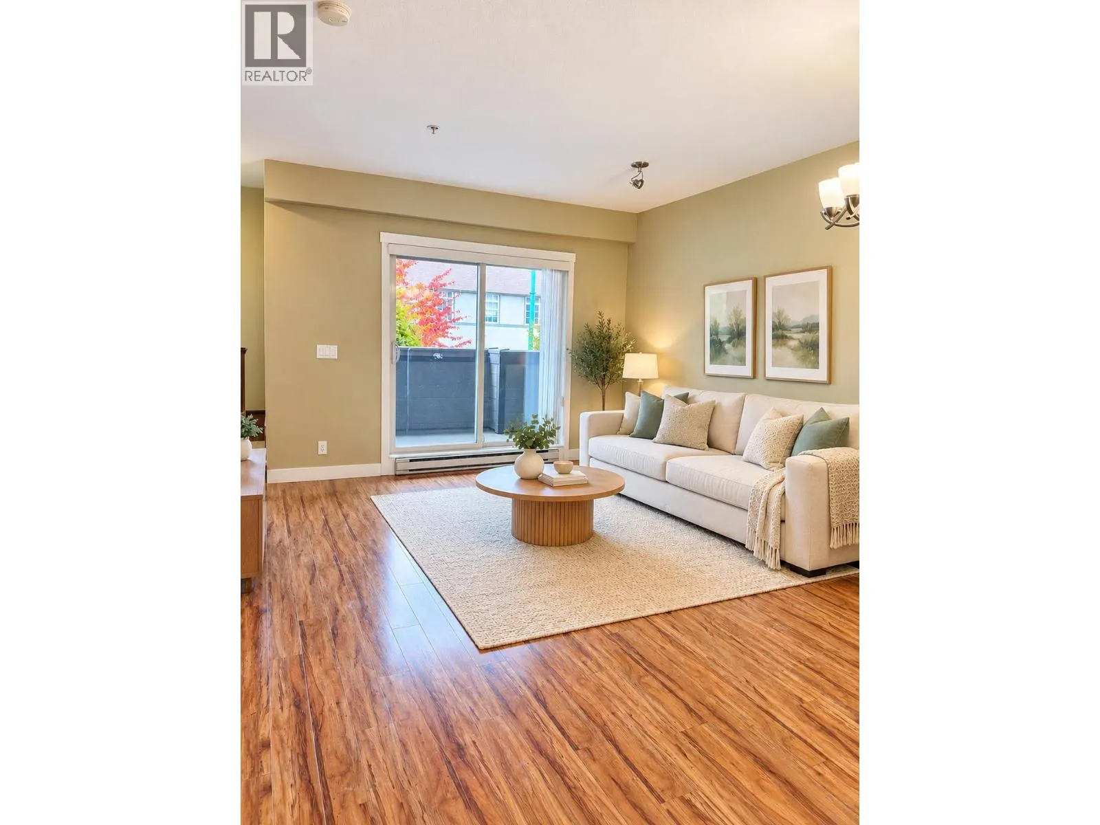 204 7227 ROYAL OAK AVENUE