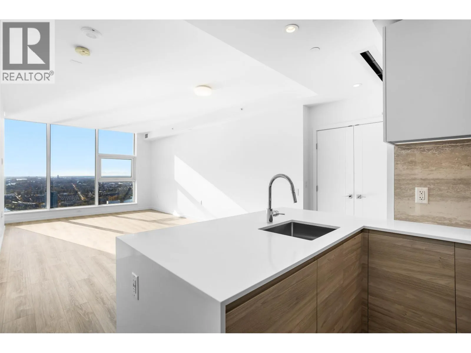 4201 680 QUAYSIDE DRIVE