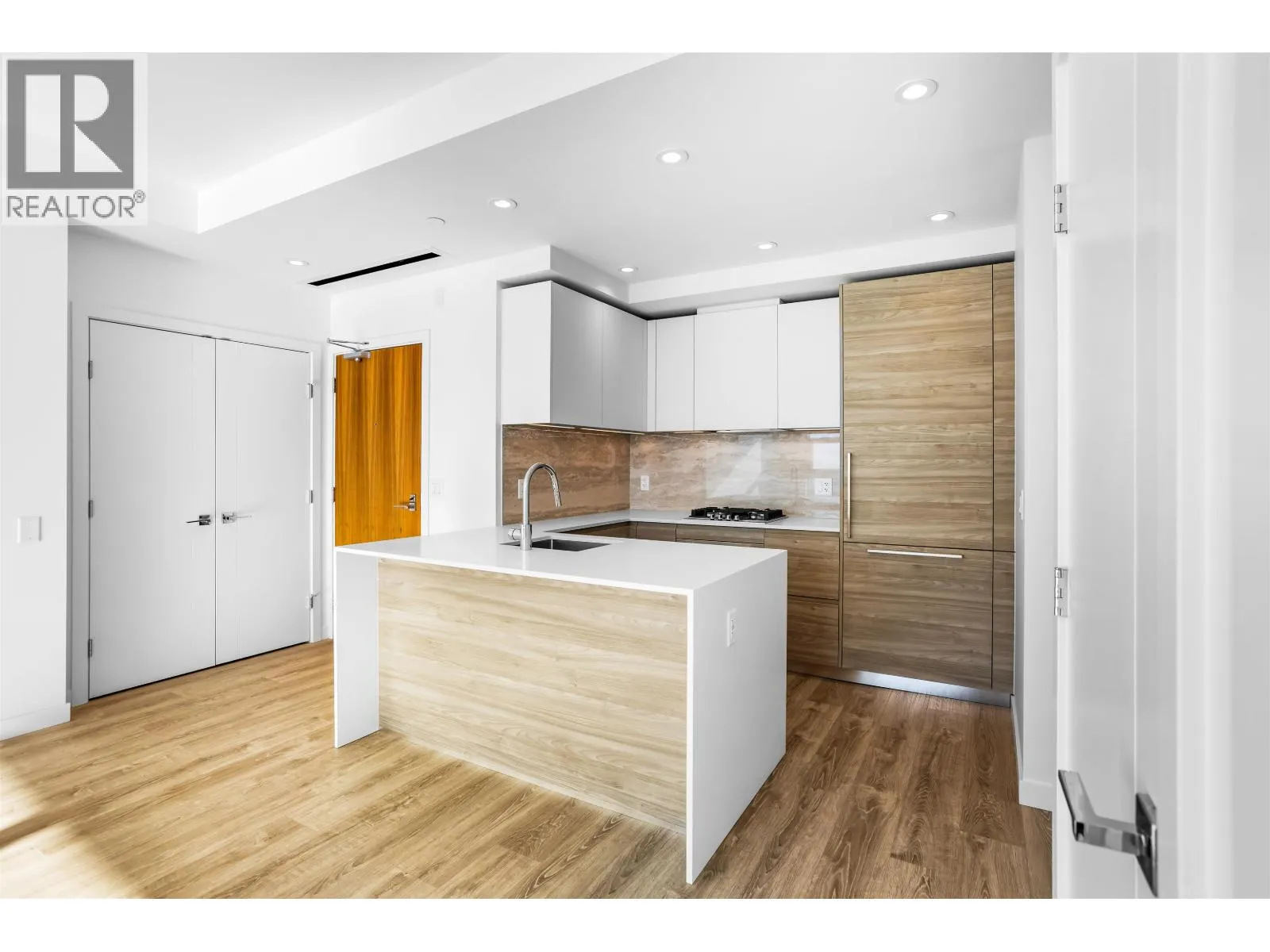 4201 680 QUAYSIDE DRIVE