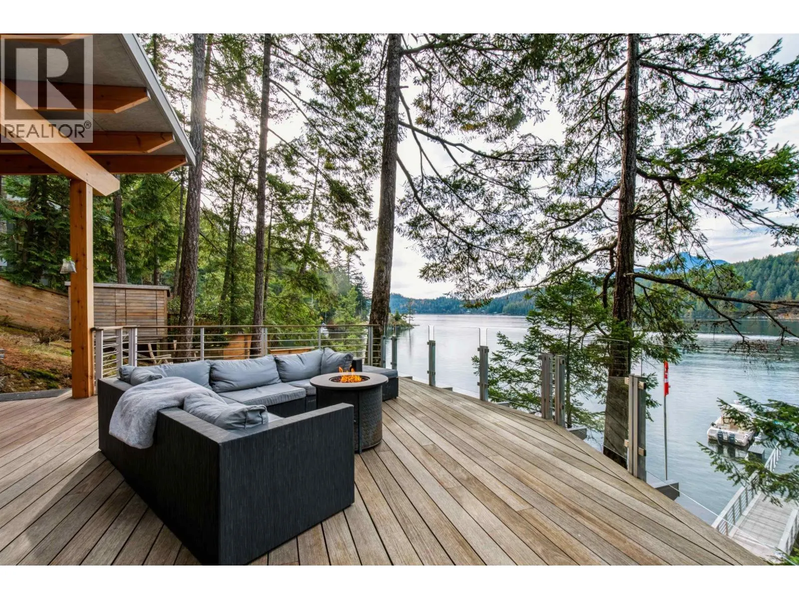 1079 CENTER BAY ROAD
