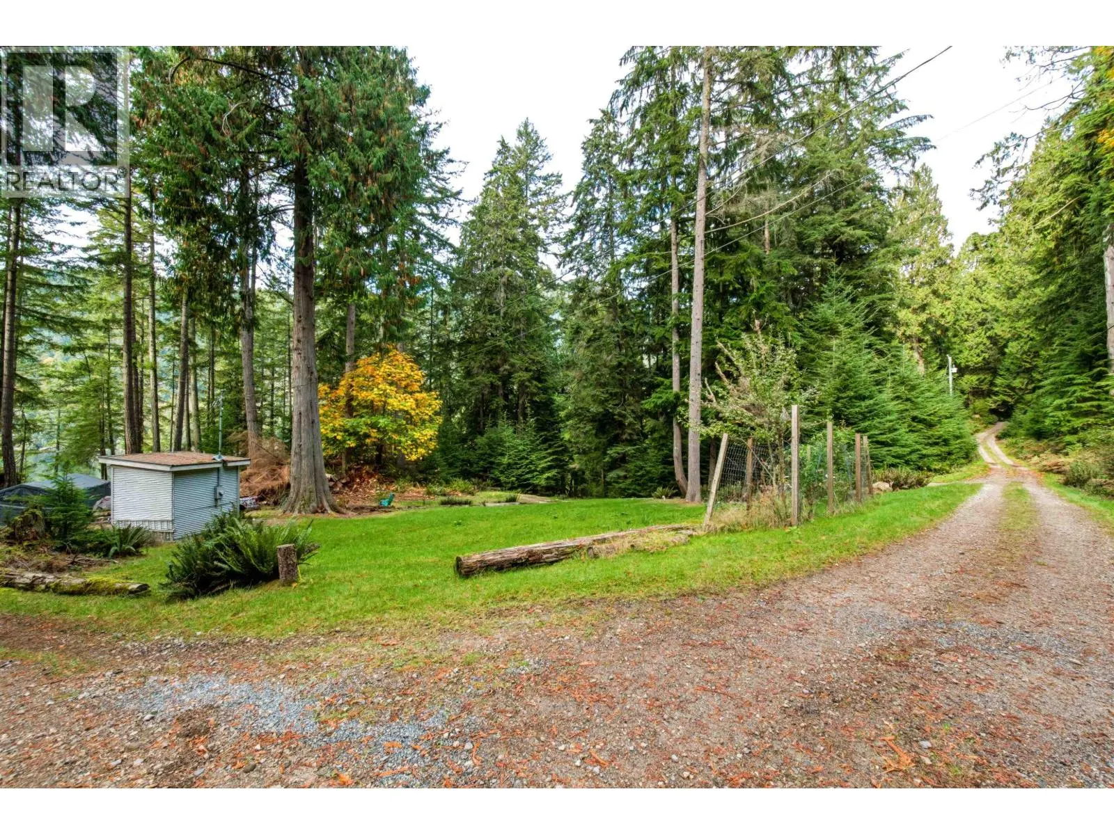 1079 CENTER BAY ROAD