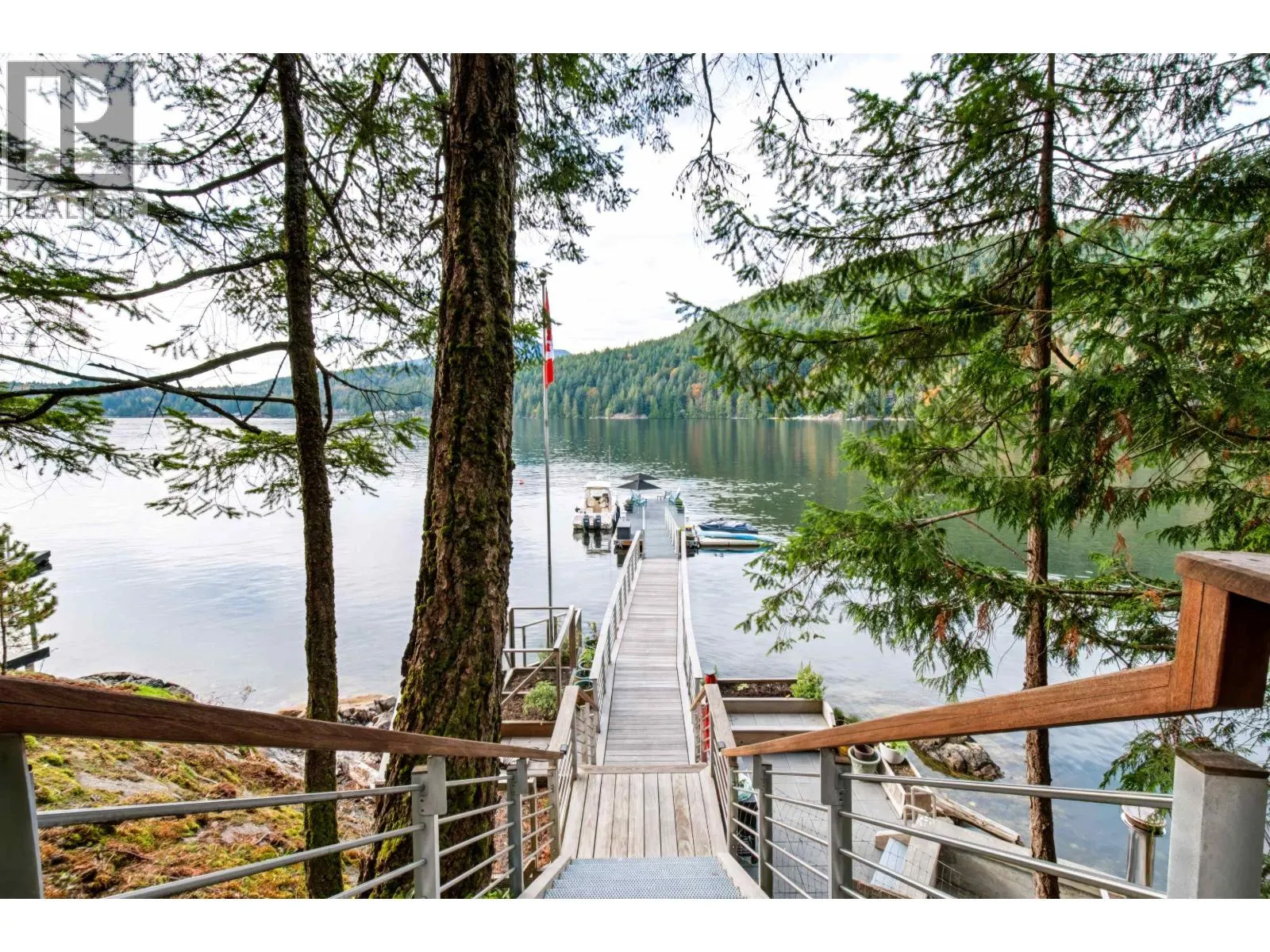1079 CENTER BAY ROAD