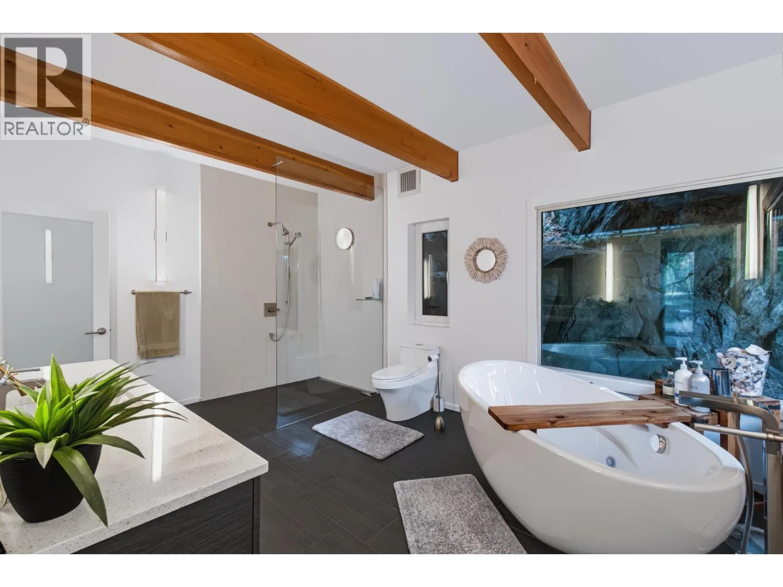 1079 CENTER BAY ROAD