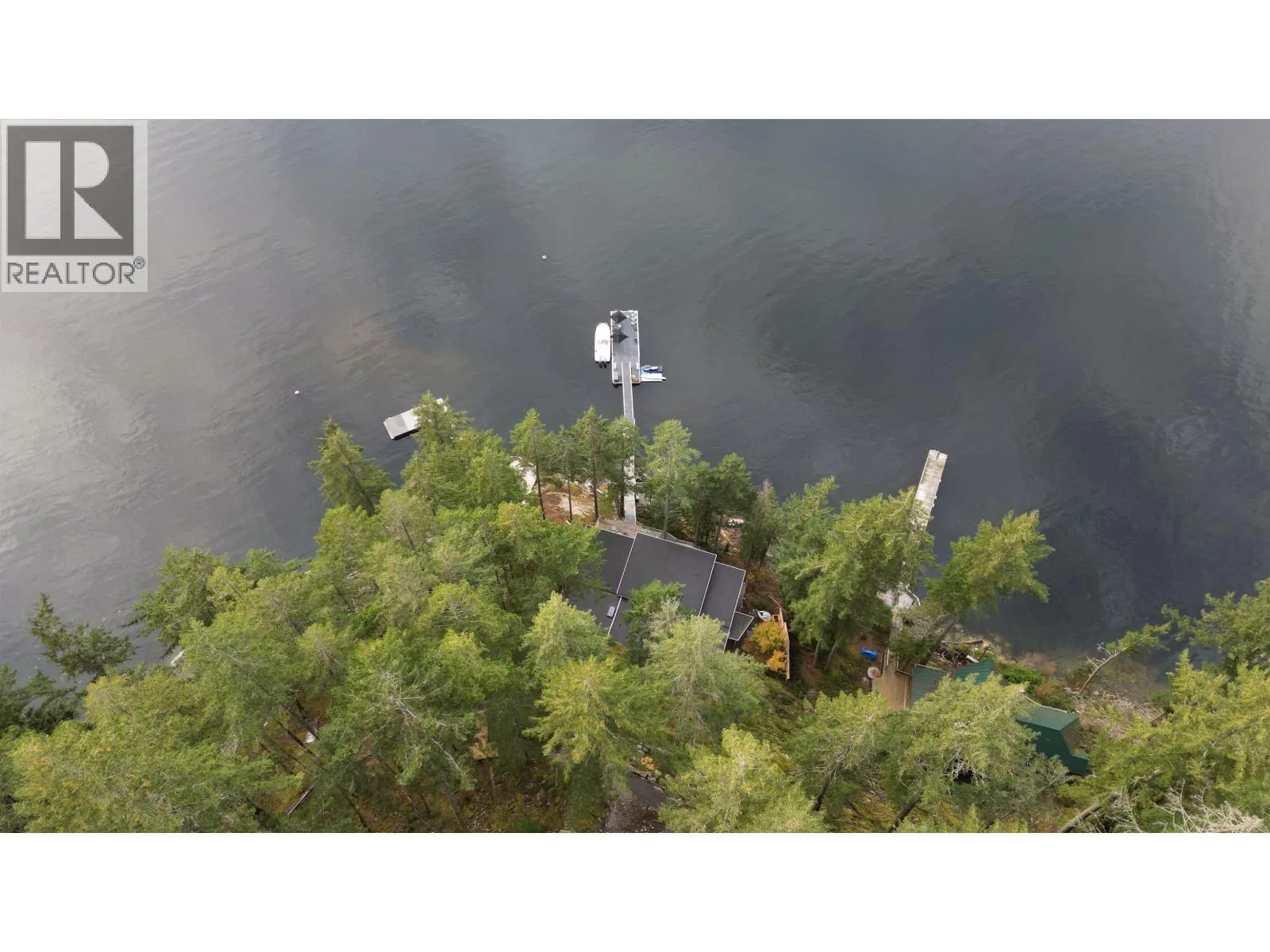 1079 CENTER BAY ROAD