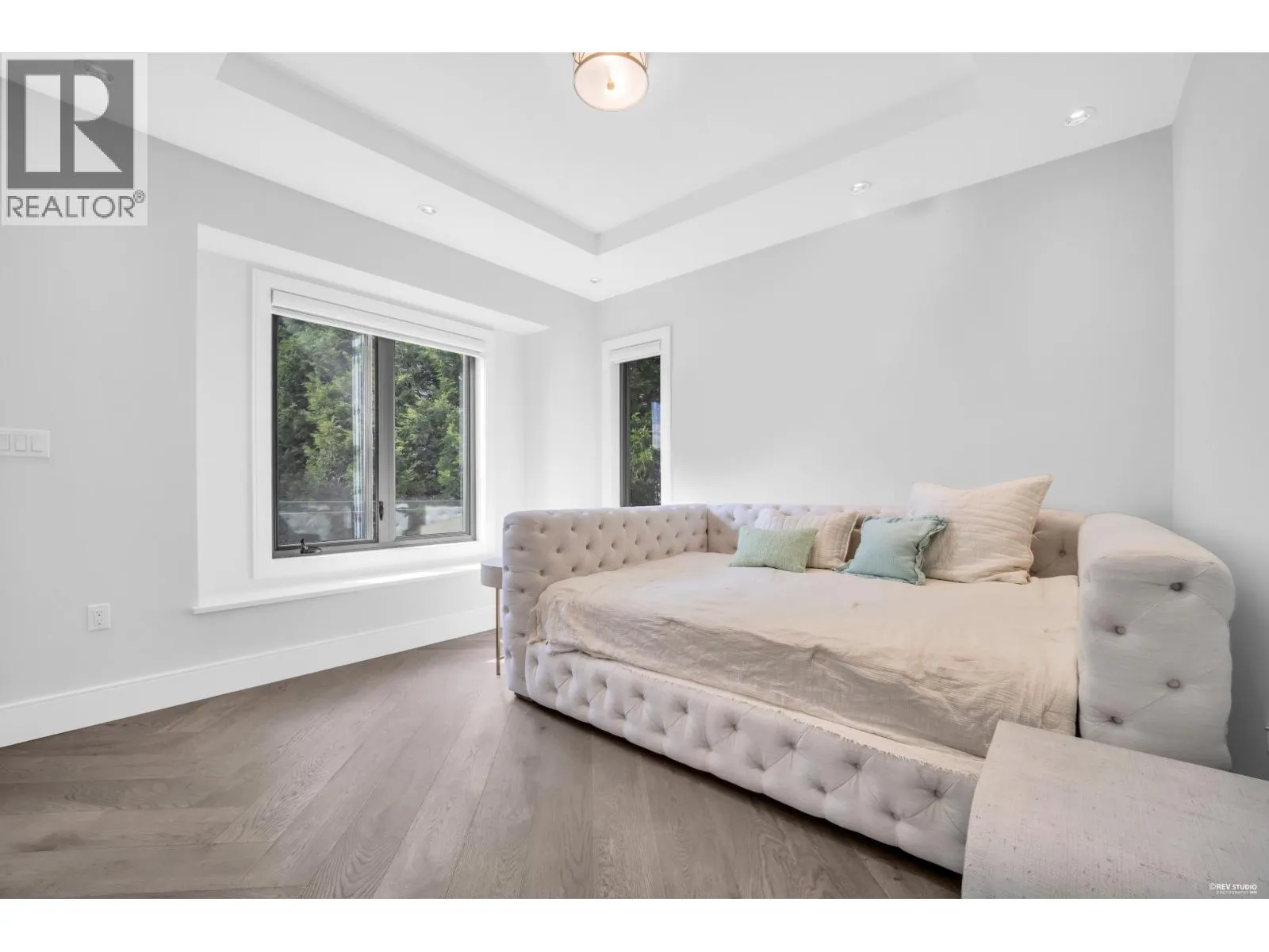 7280 LOMBARD ROAD