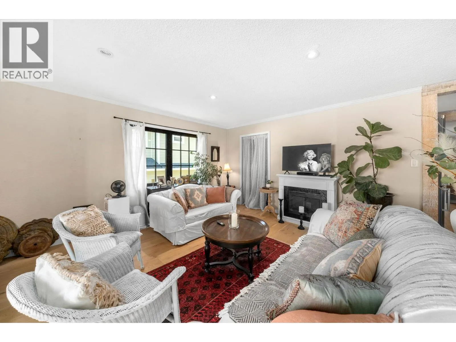 626 E 13TH STREET