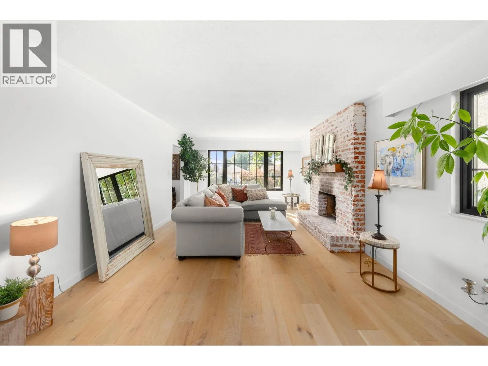 626 E 13TH STREET