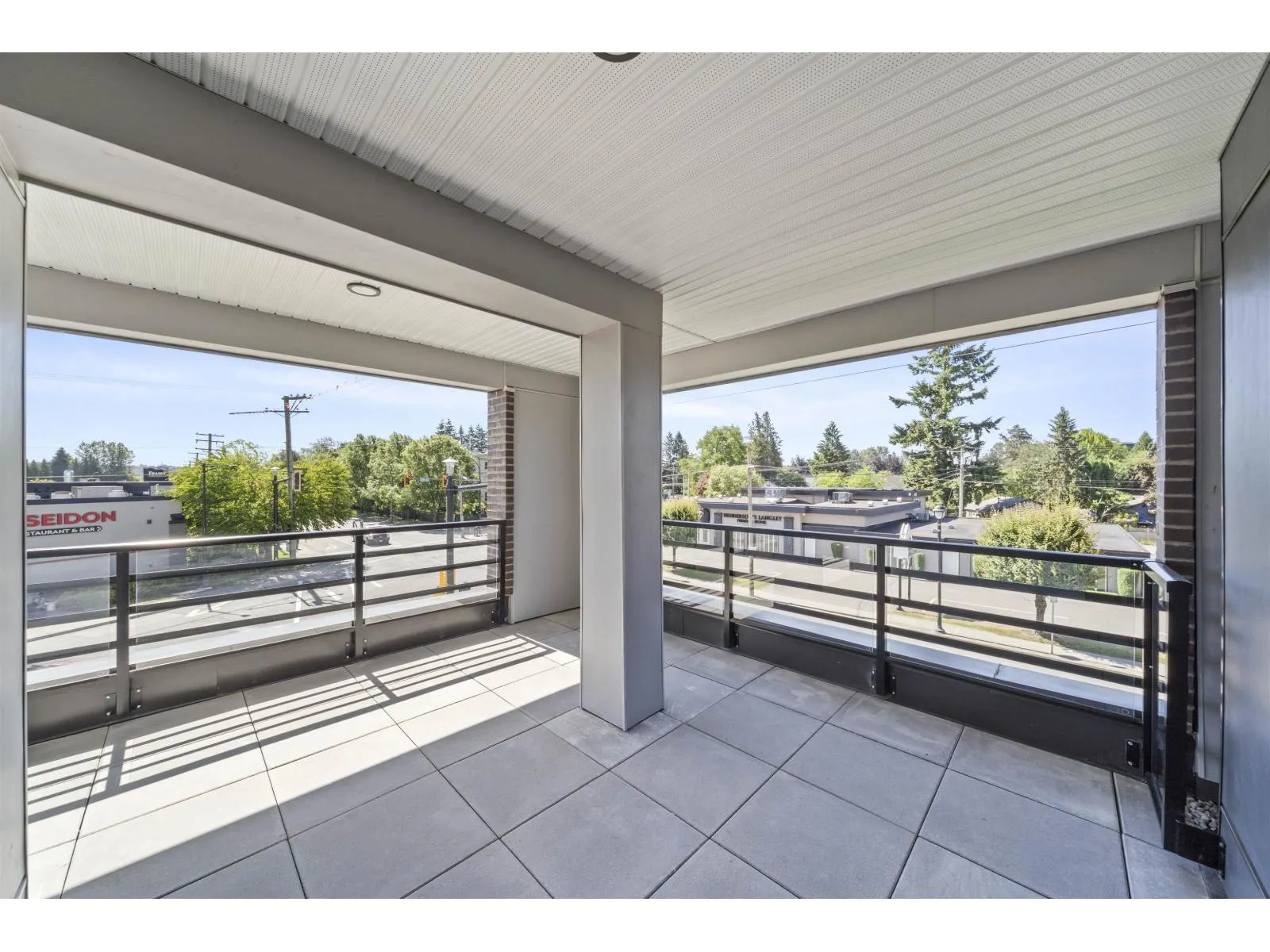 401 20769 FRASER HIGHWAY