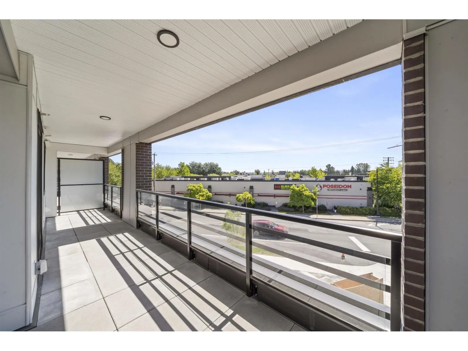 401 20769 FRASER HIGHWAY