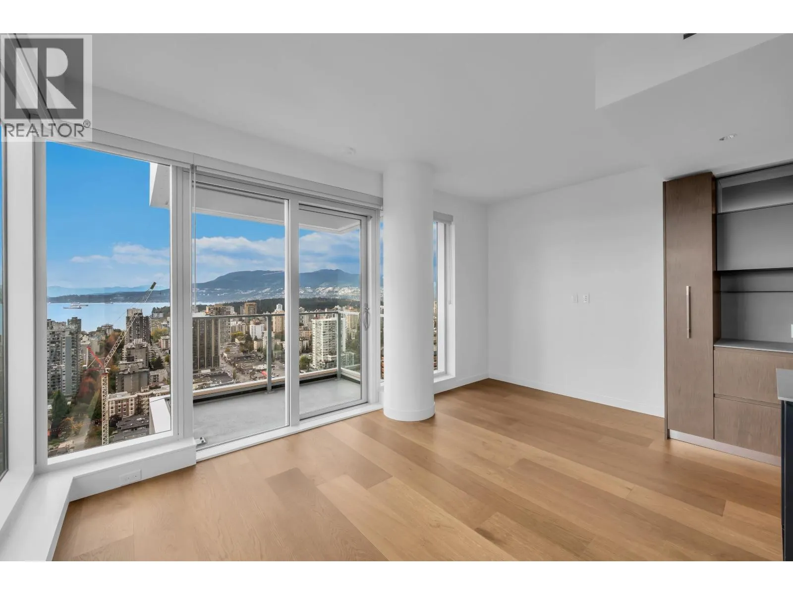 3307 1277 HORNBY STREET