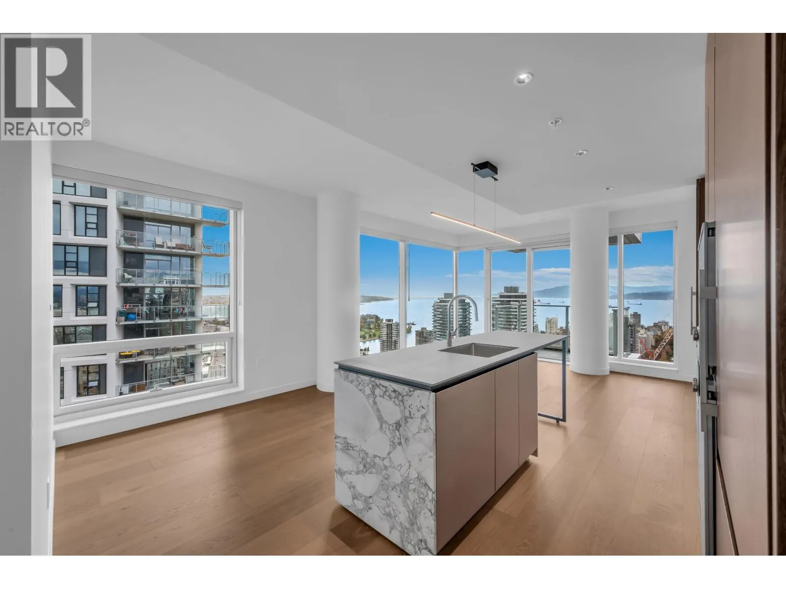 3307 1277 HORNBY STREET