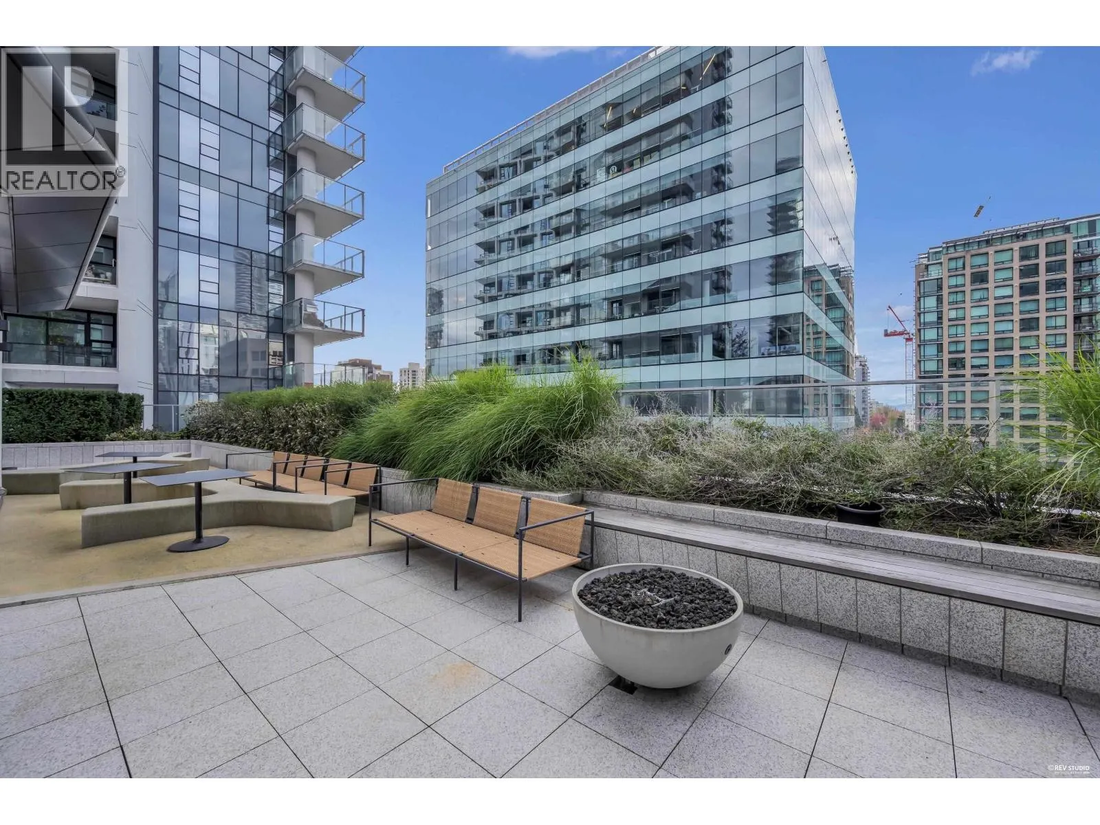 3307 1277 HORNBY STREET
