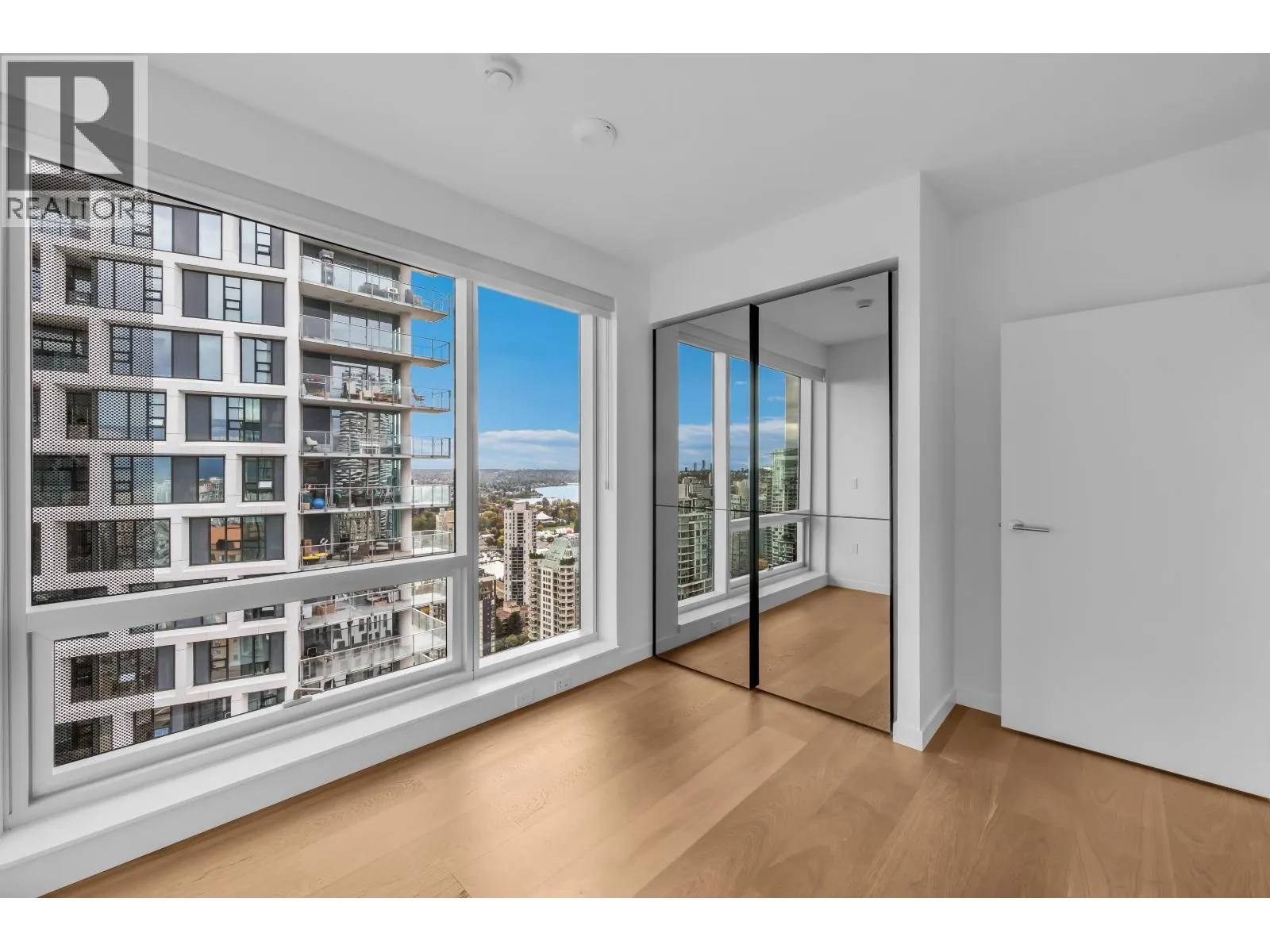 3307 1277 HORNBY STREET