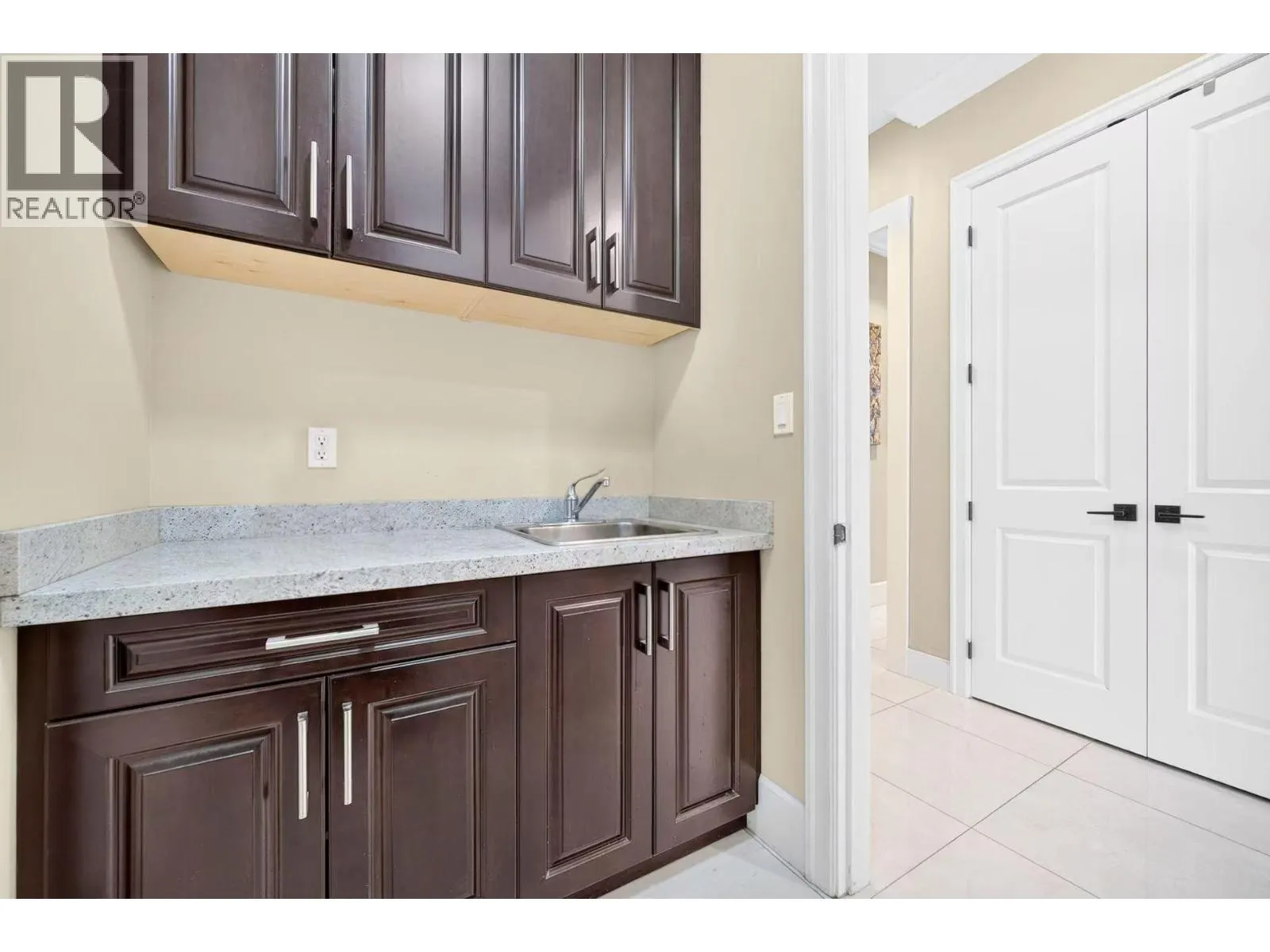 9491 GLENBROOK DRIVE