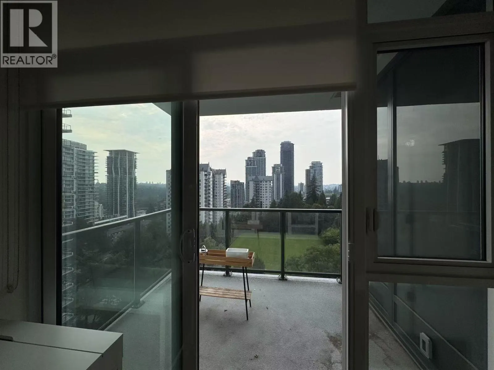 1307 595 AUSTIN AVE