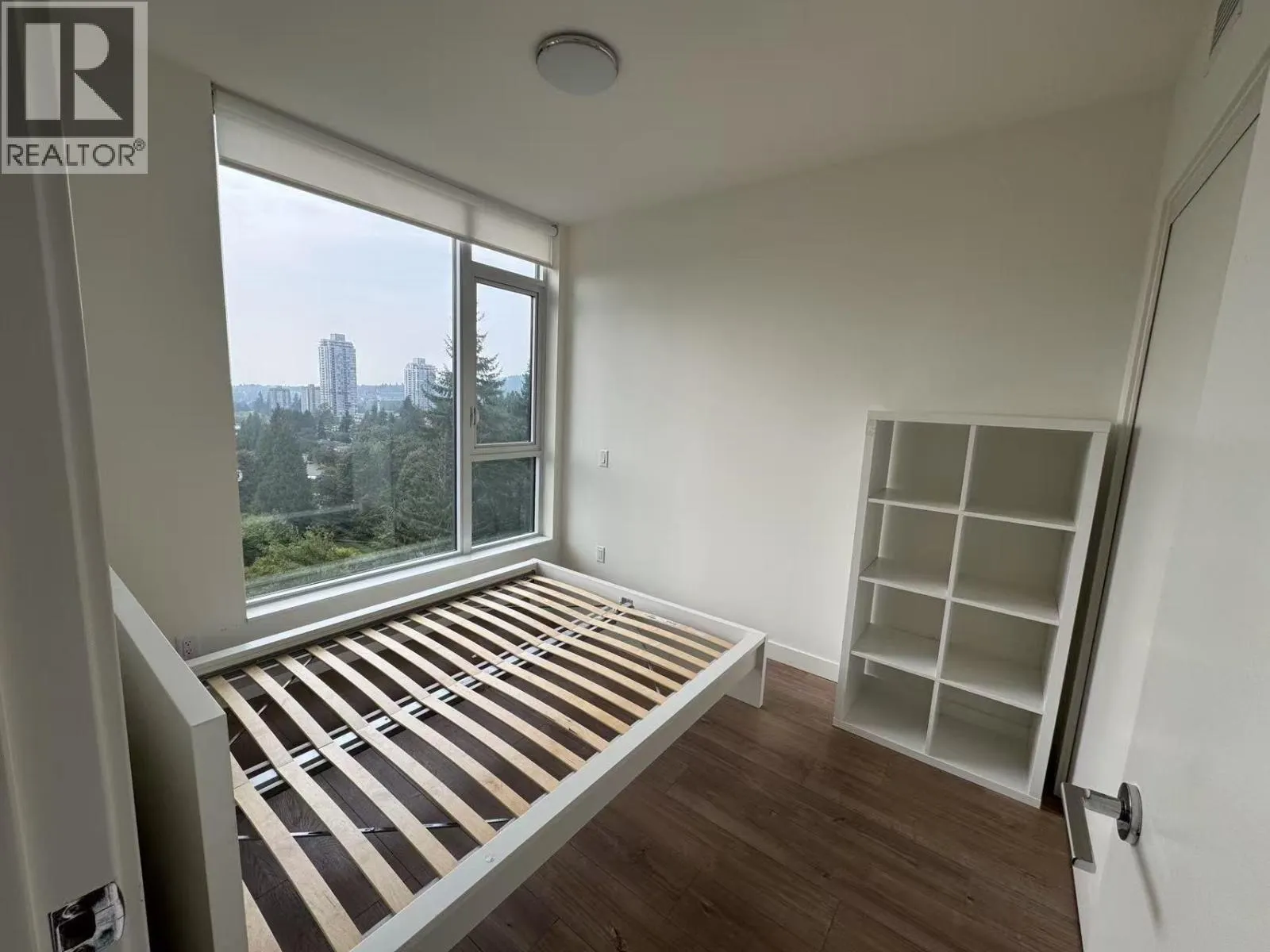 1307 595 AUSTIN AVE