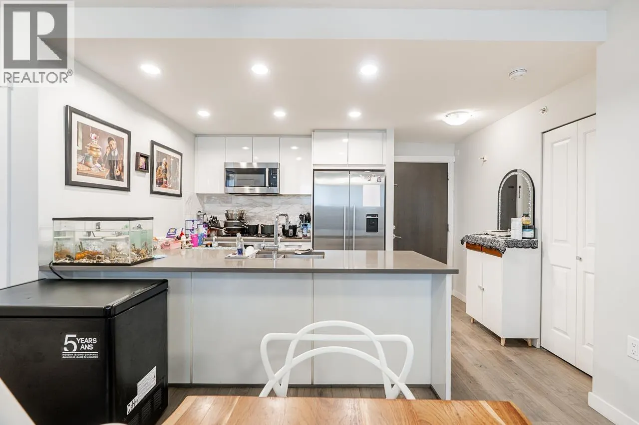 1006 3281 E KENT AVENUE NORTH