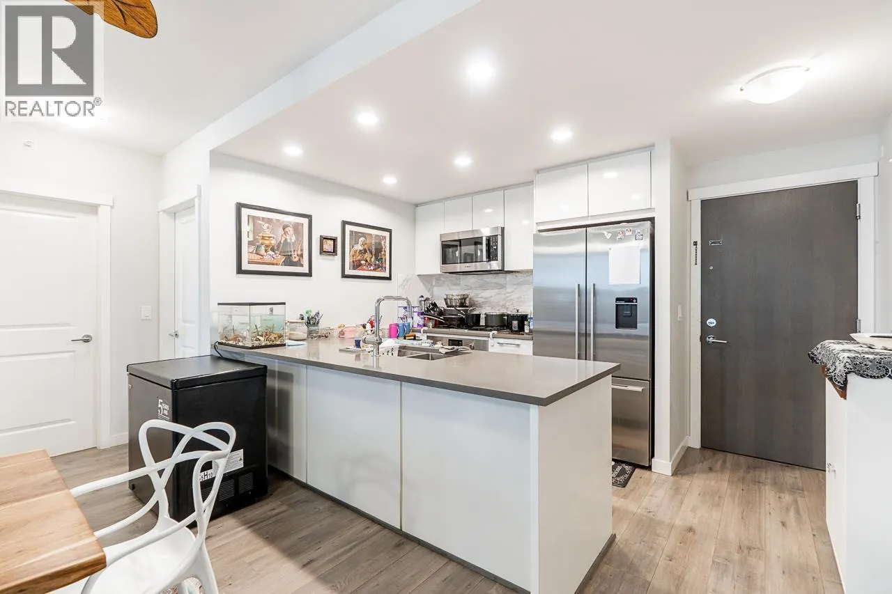 1006 3281 E KENT AVENUE NORTH