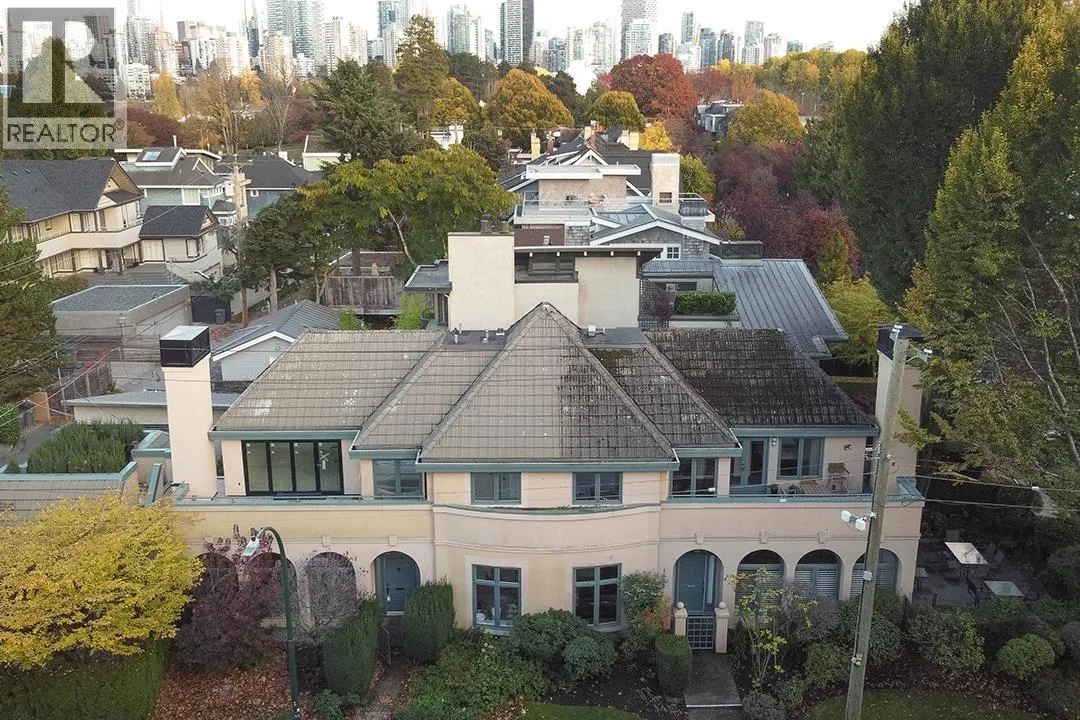 1080 MAPLE STREET