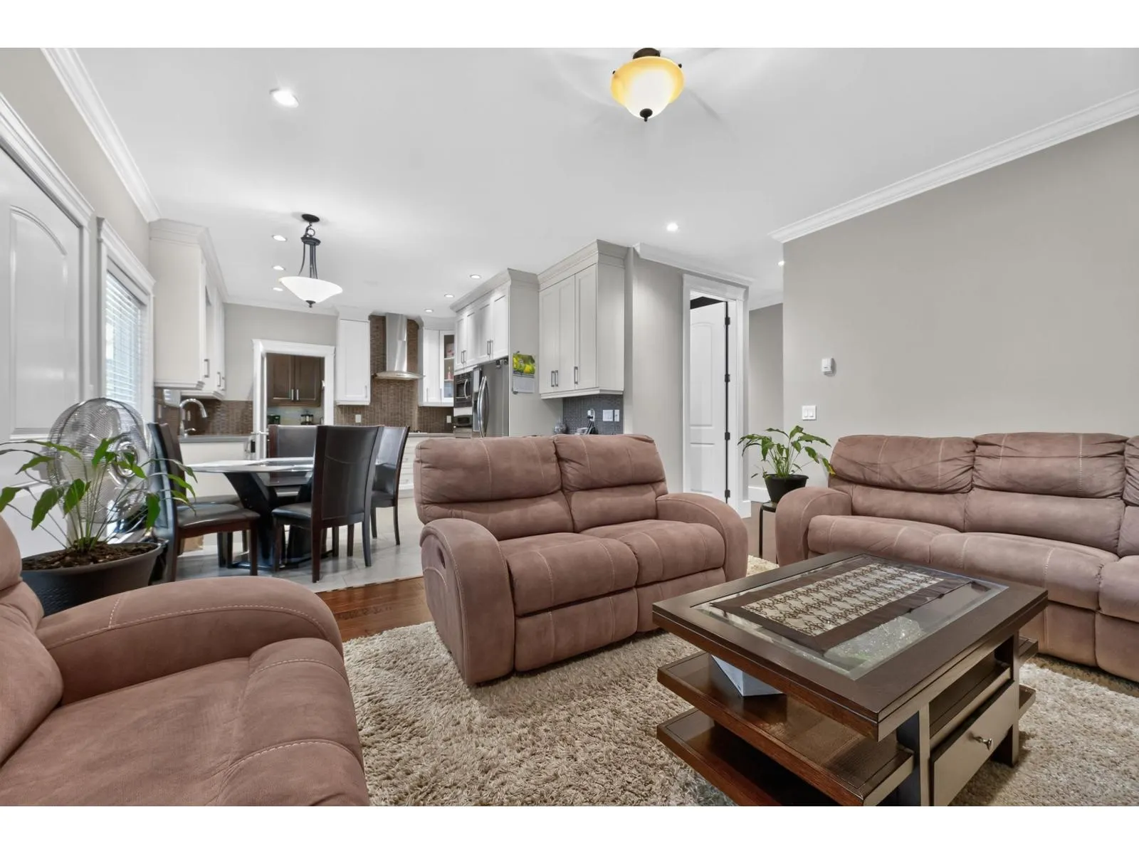 11098 BEVERLY DRIVE