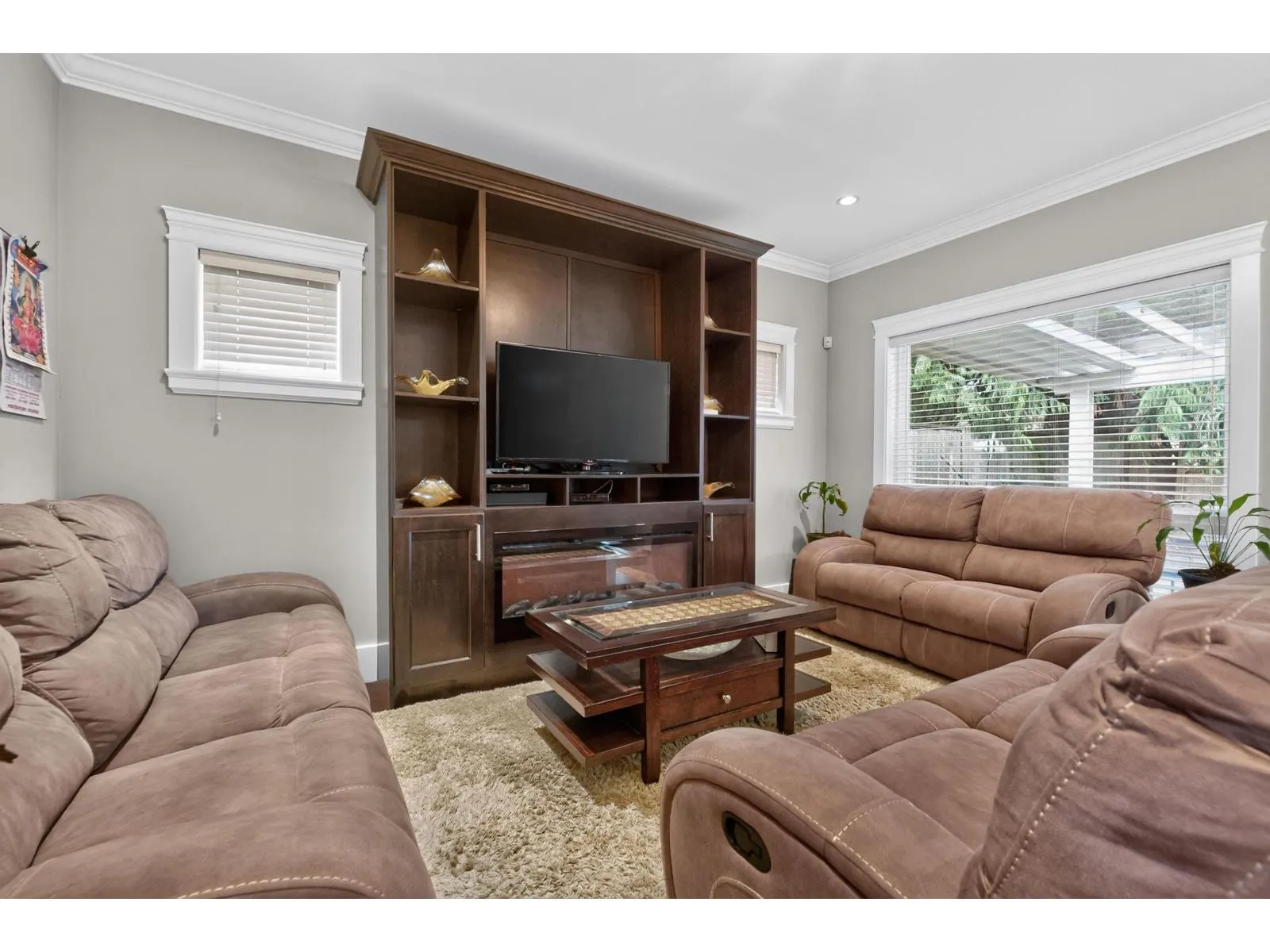 11098 BEVERLY DRIVE