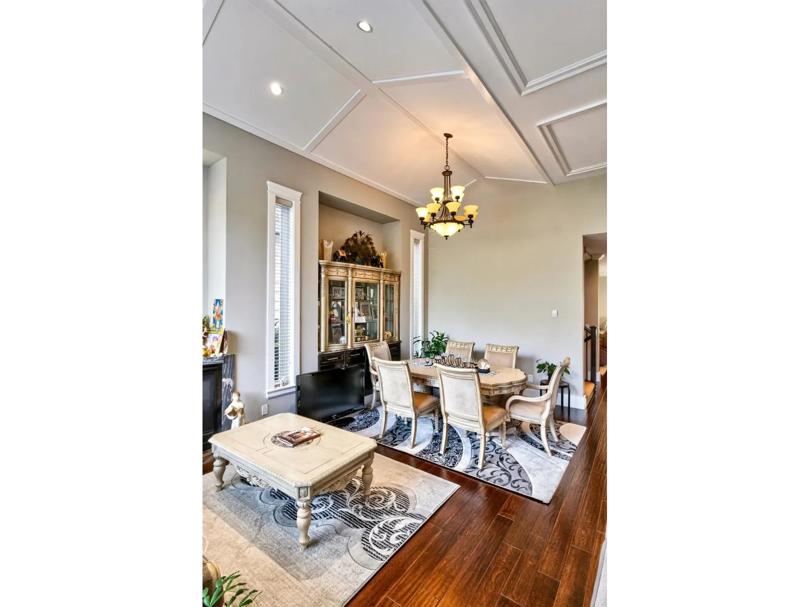 11098 BEVERLY DRIVE