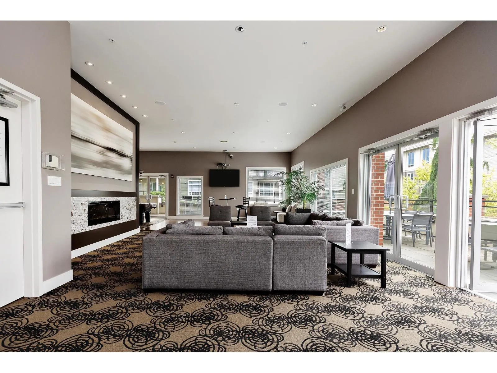 C111 20211 66 AVENUE