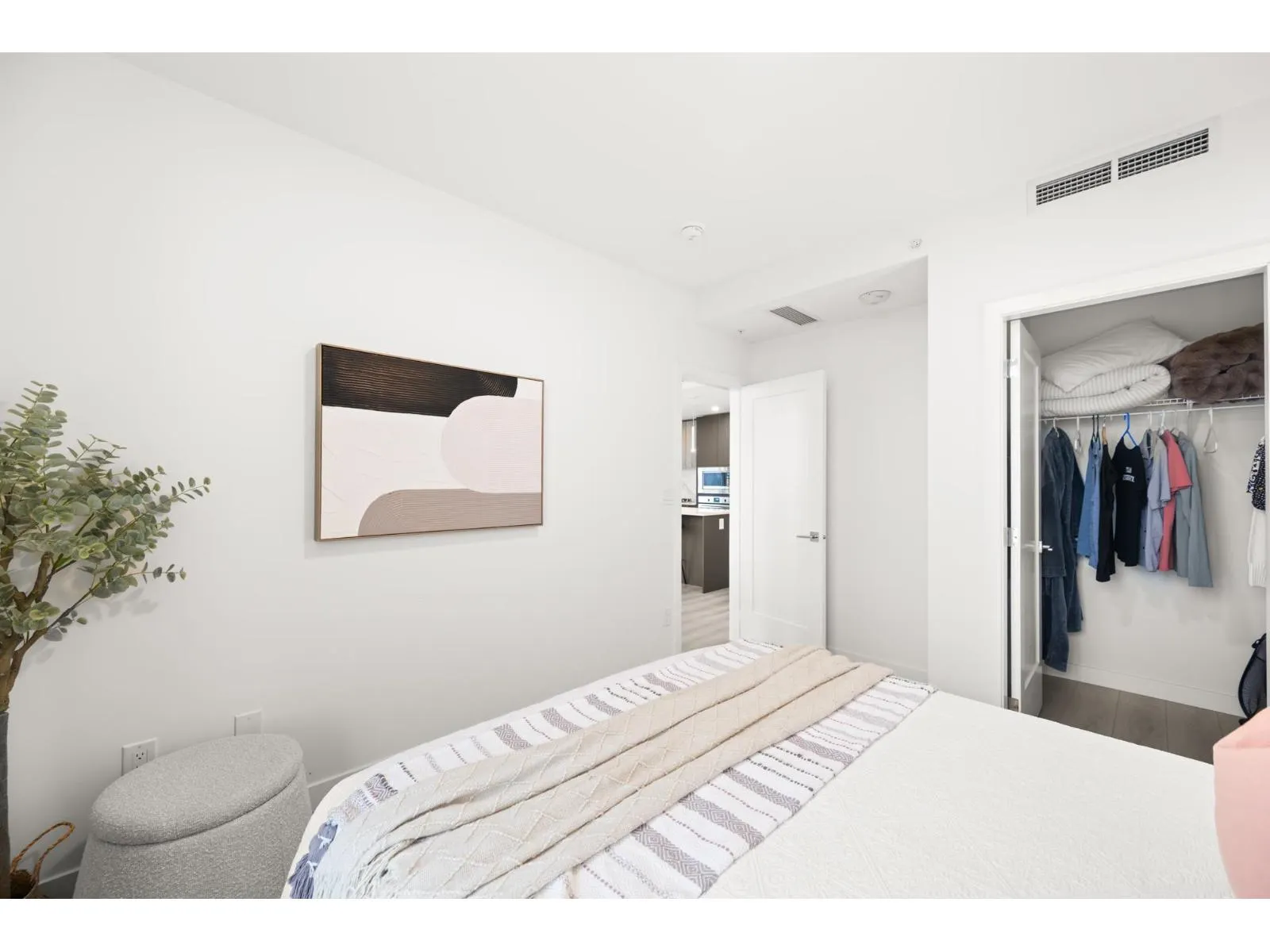 1802 8551 201 STREET