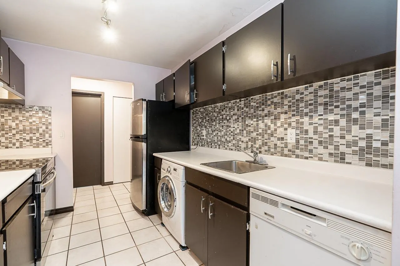 204 13775 74 AVENUE
