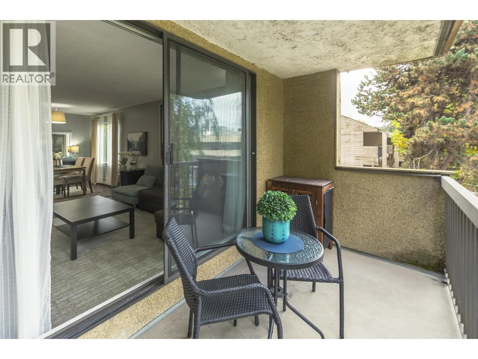303 8400 LANSDOWNE ROAD