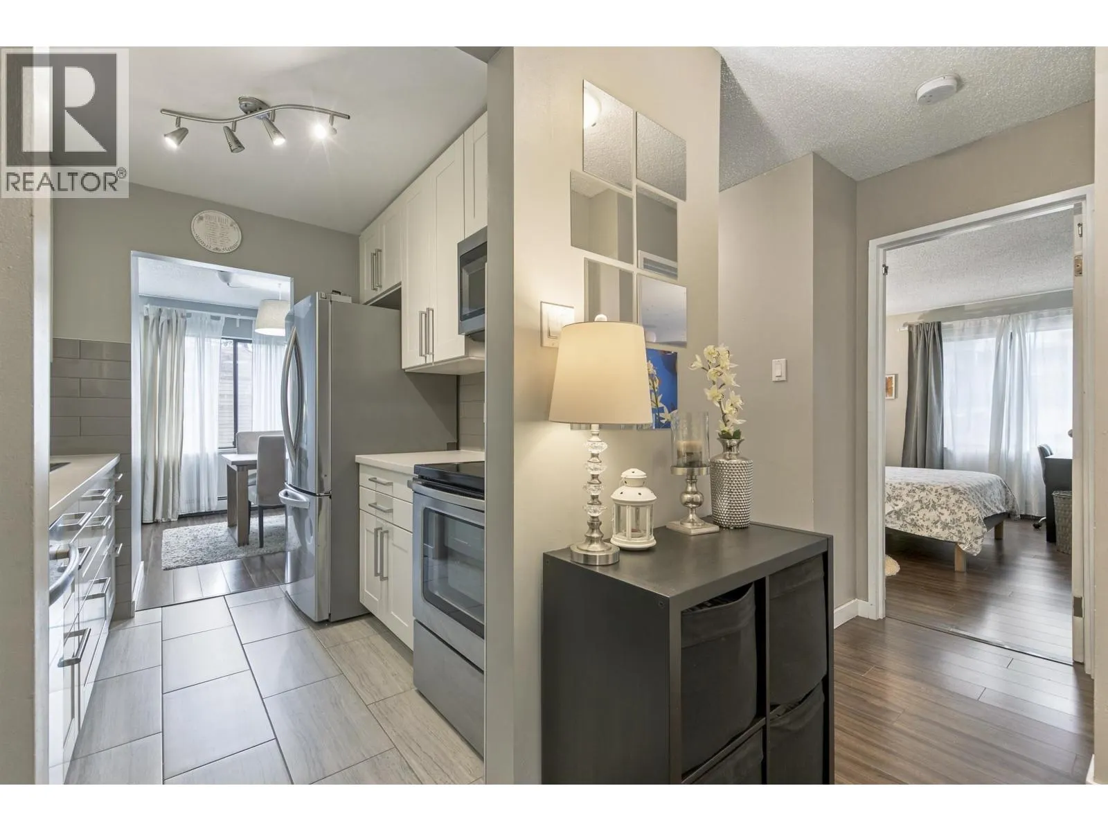 303 8400 LANSDOWNE ROAD