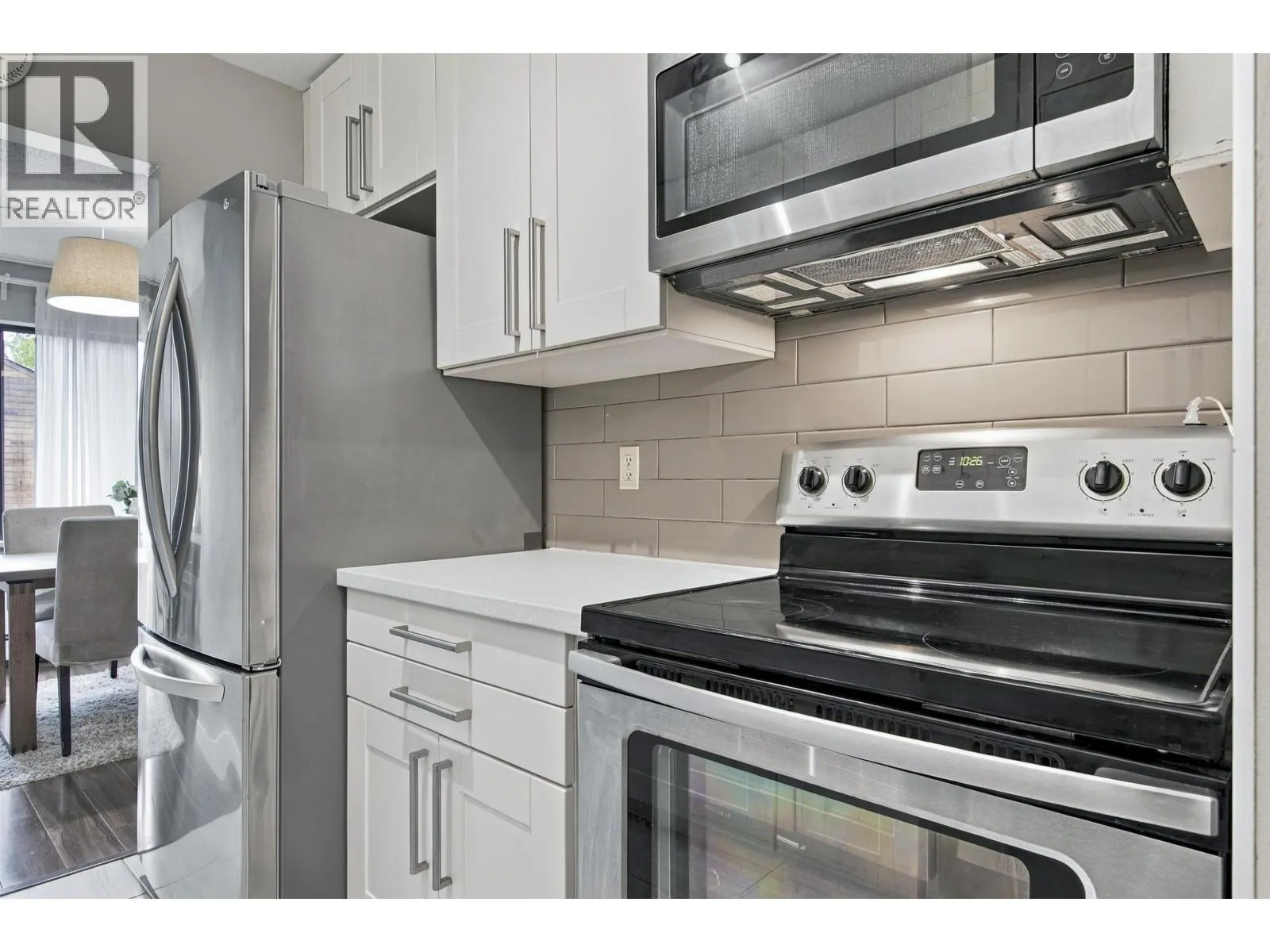 303 8400 LANSDOWNE ROAD