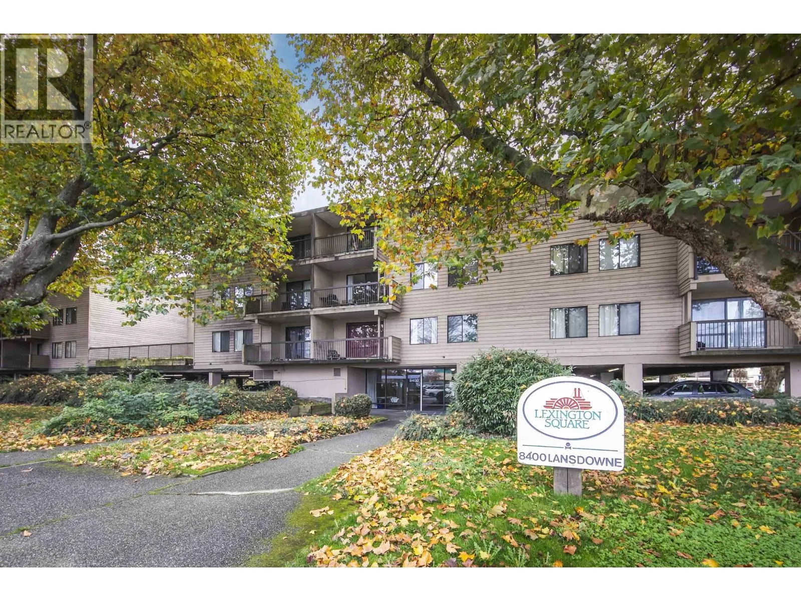 303 8400 LANSDOWNE ROAD