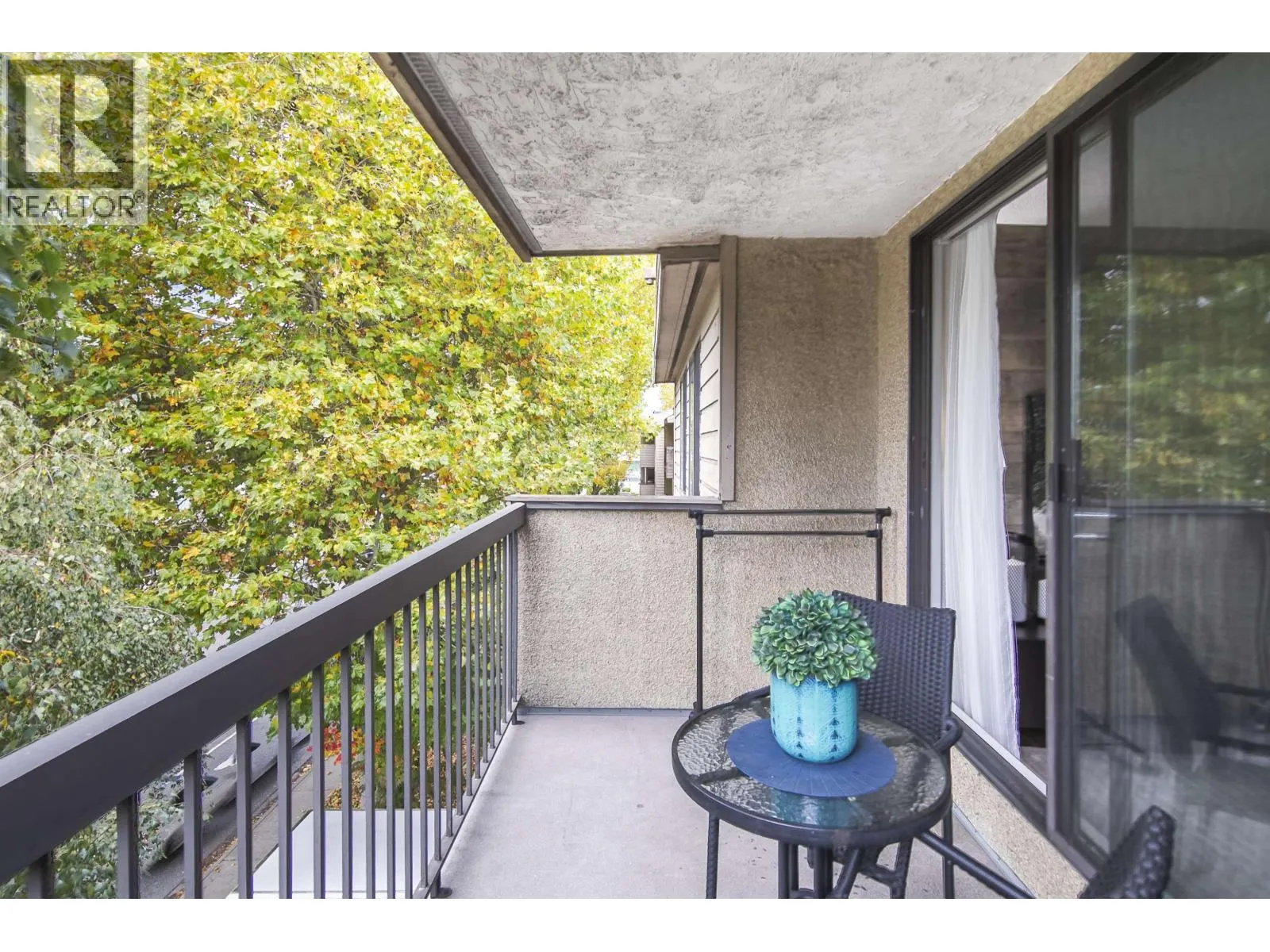 303 8400 LANSDOWNE ROAD