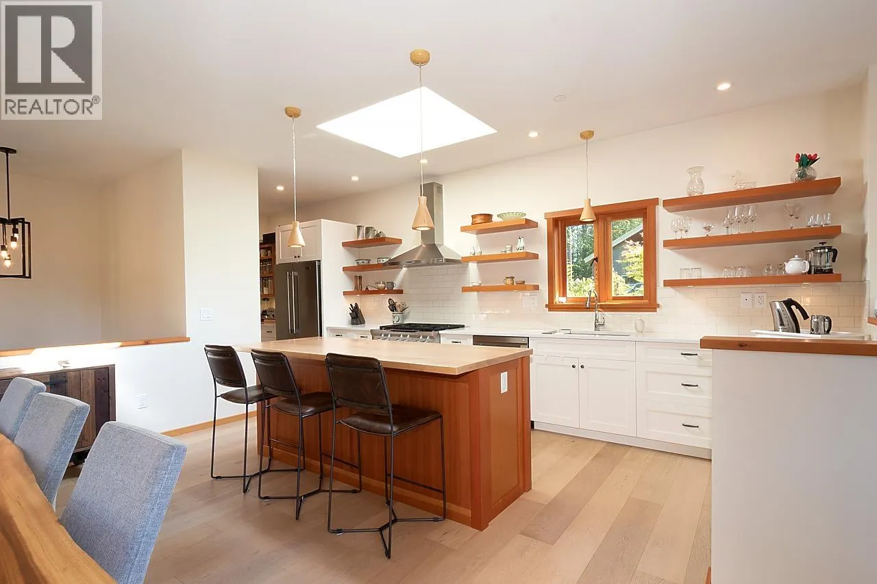 1655 EVERGREEN LANE