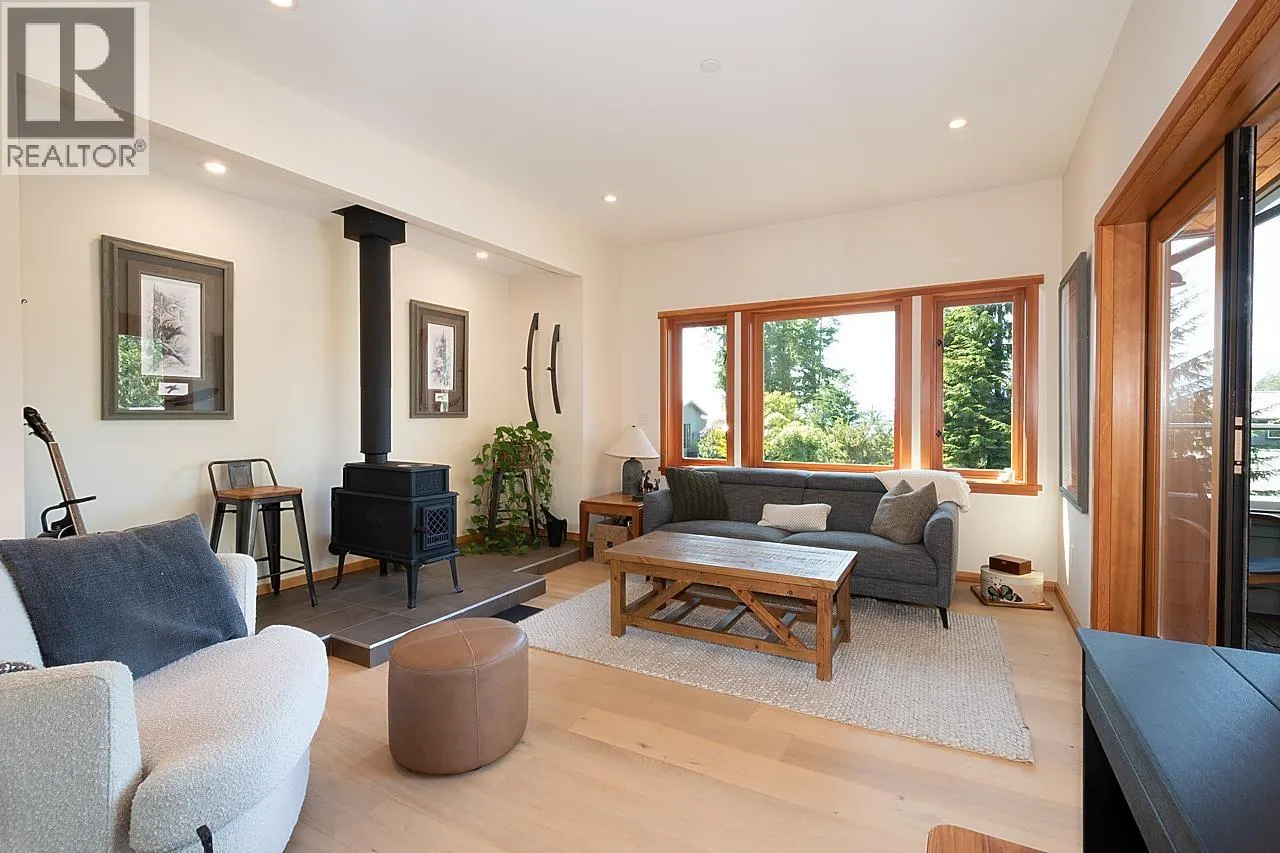 1655 EVERGREEN LANE