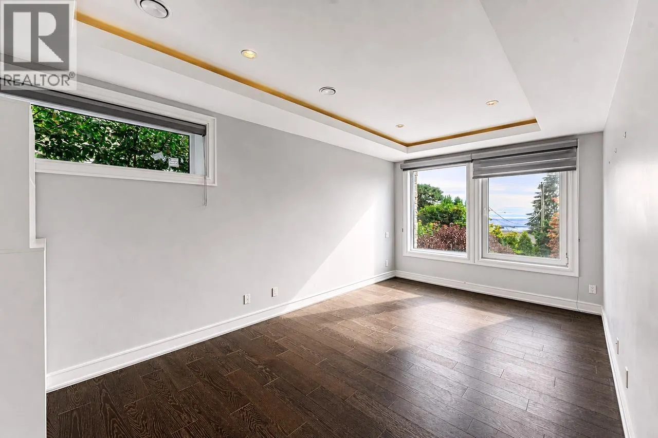 4816 SKYLINE DRIVE