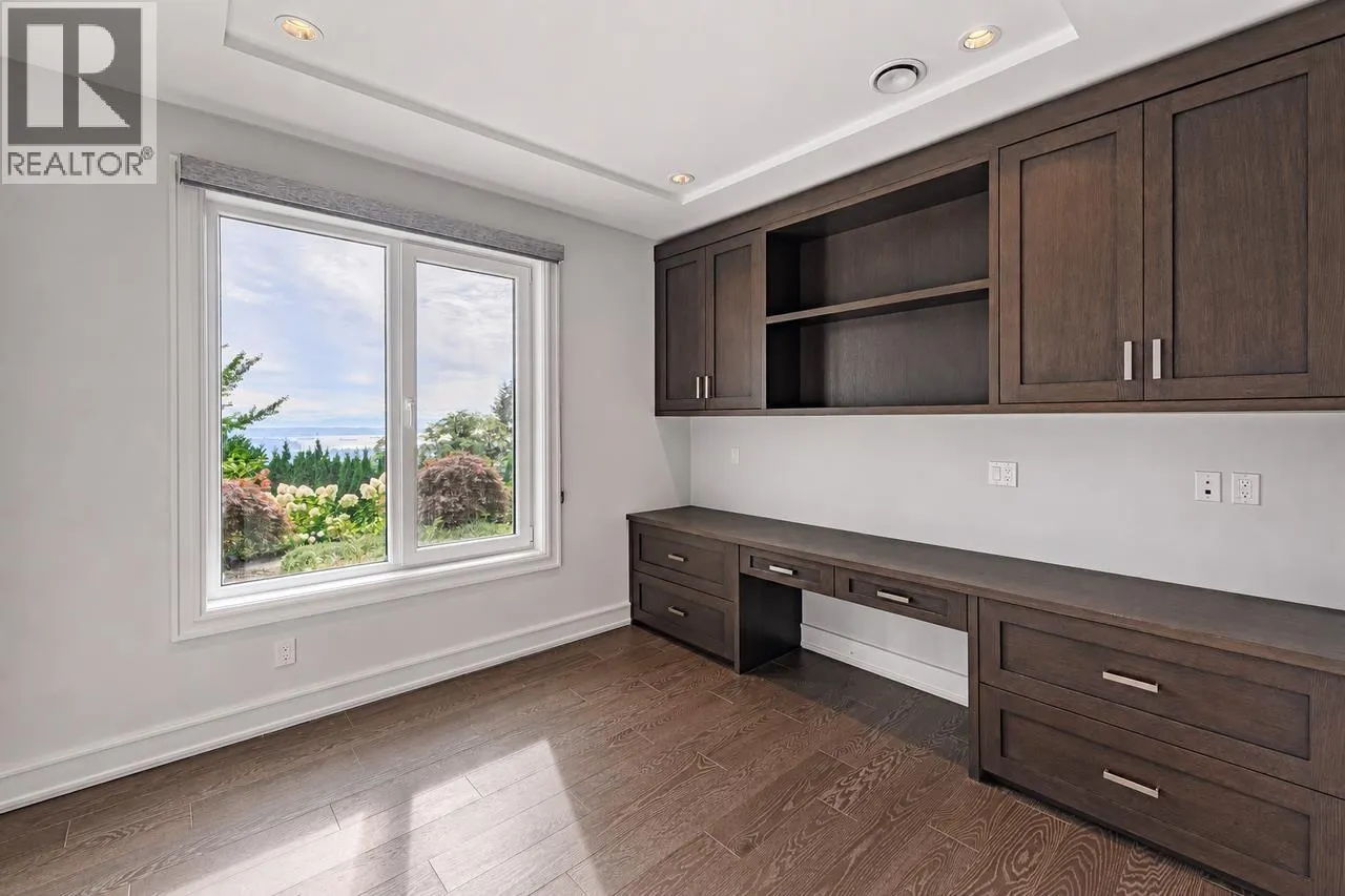 4816 SKYLINE DRIVE