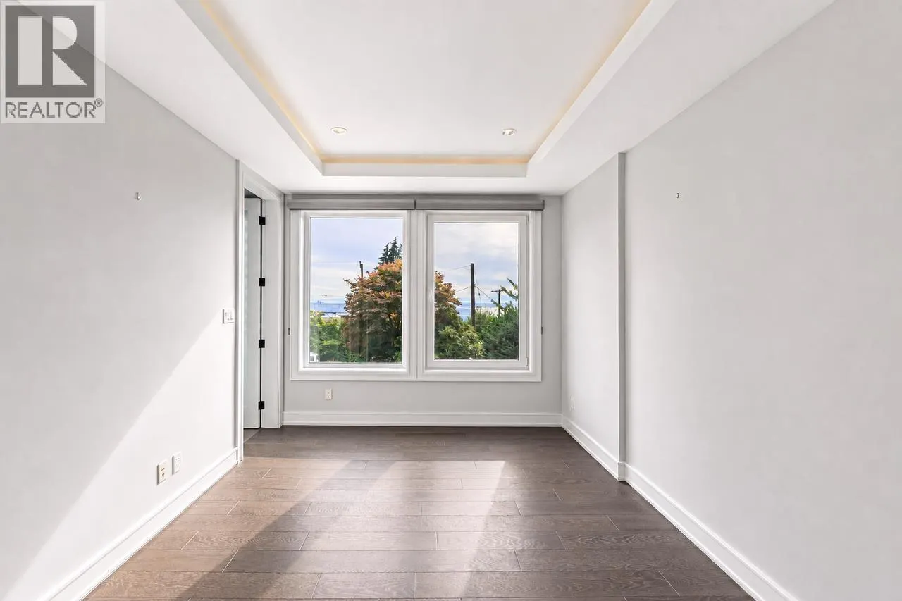 4816 SKYLINE DRIVE