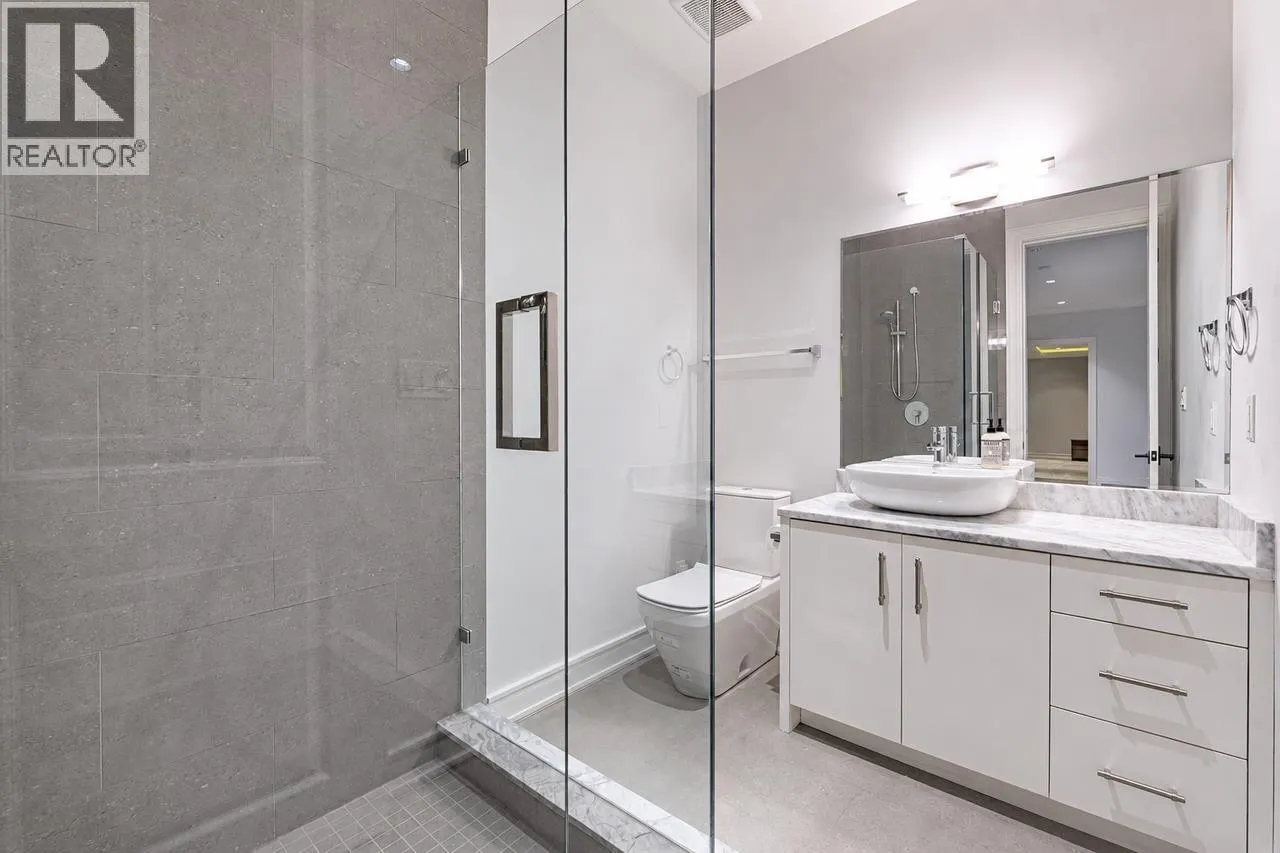 4816 SKYLINE DRIVE